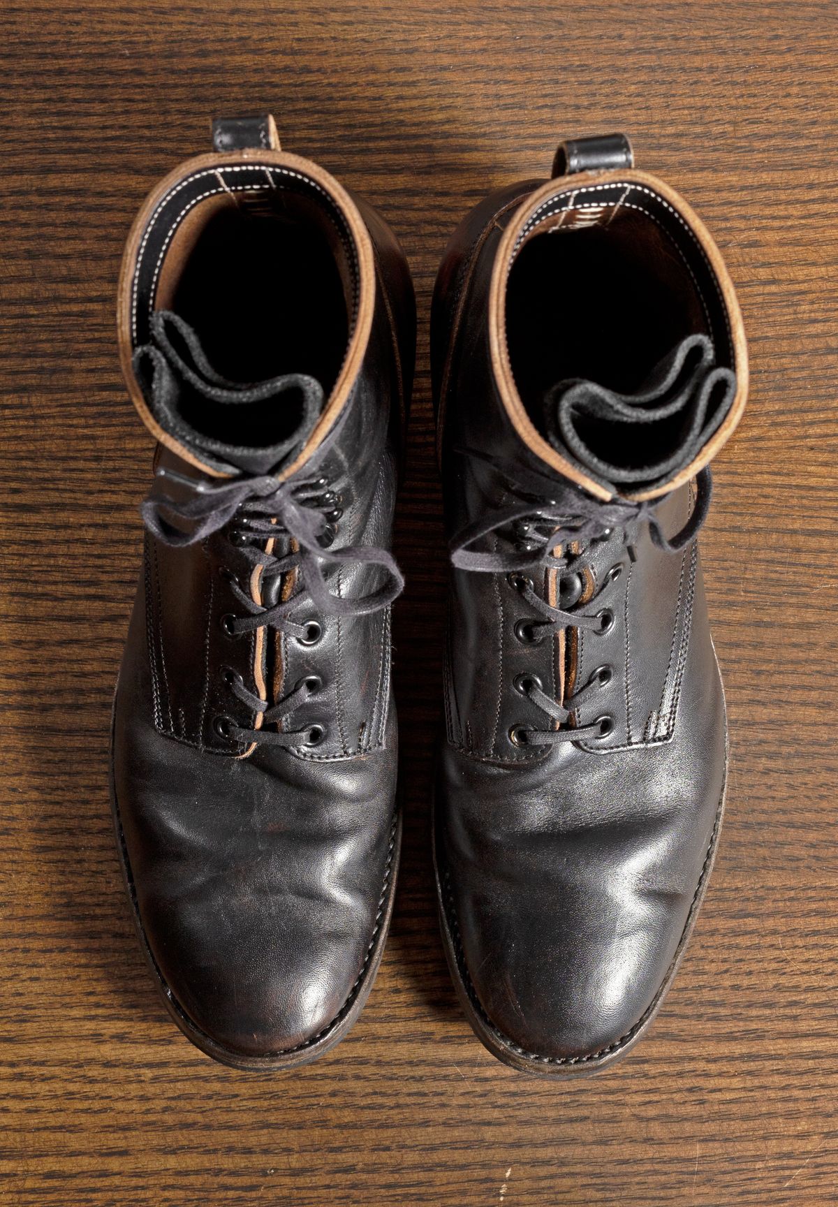 Photo by friendo on November 3, 2023 of the Rolling Dub Trio Griffin 8.5" Plain Toe Boots in Unknown Material.