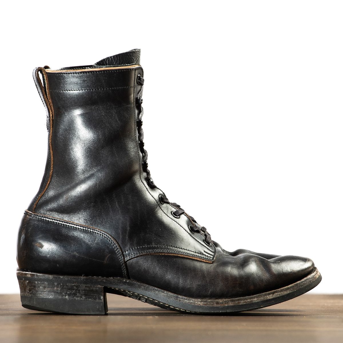 Photo by friendo on February 3, 2024 of the Rolling Dub Trio Griffin 8.5" Plain Toe Boots in Unknown Material.