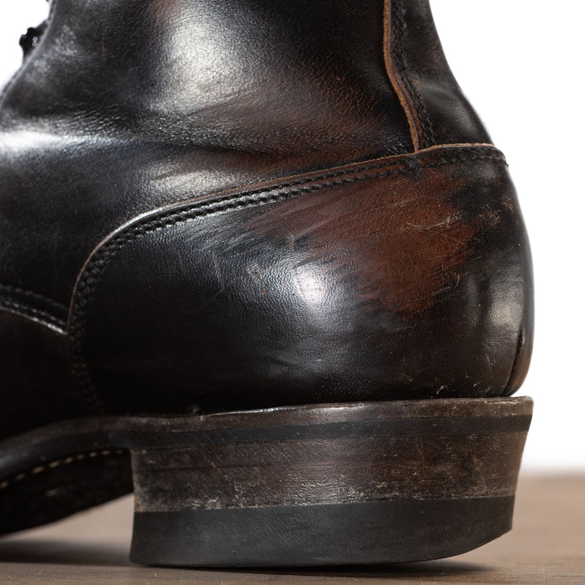 Photo by friendo on February 3, 2024 of the Rolling Dub Trio Griffin 8.5" Plain Toe Boots in Unknown Material.