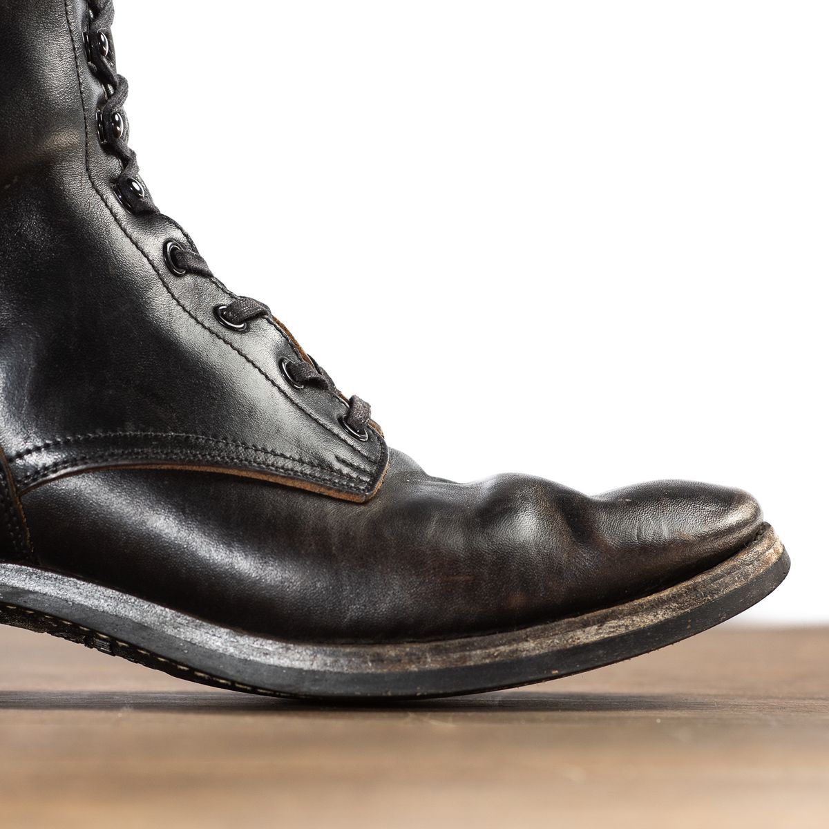 Photo by friendo on February 3, 2024 of the Rolling Dub Trio Griffin 8.5" Plain Toe Boots in Unknown Material.