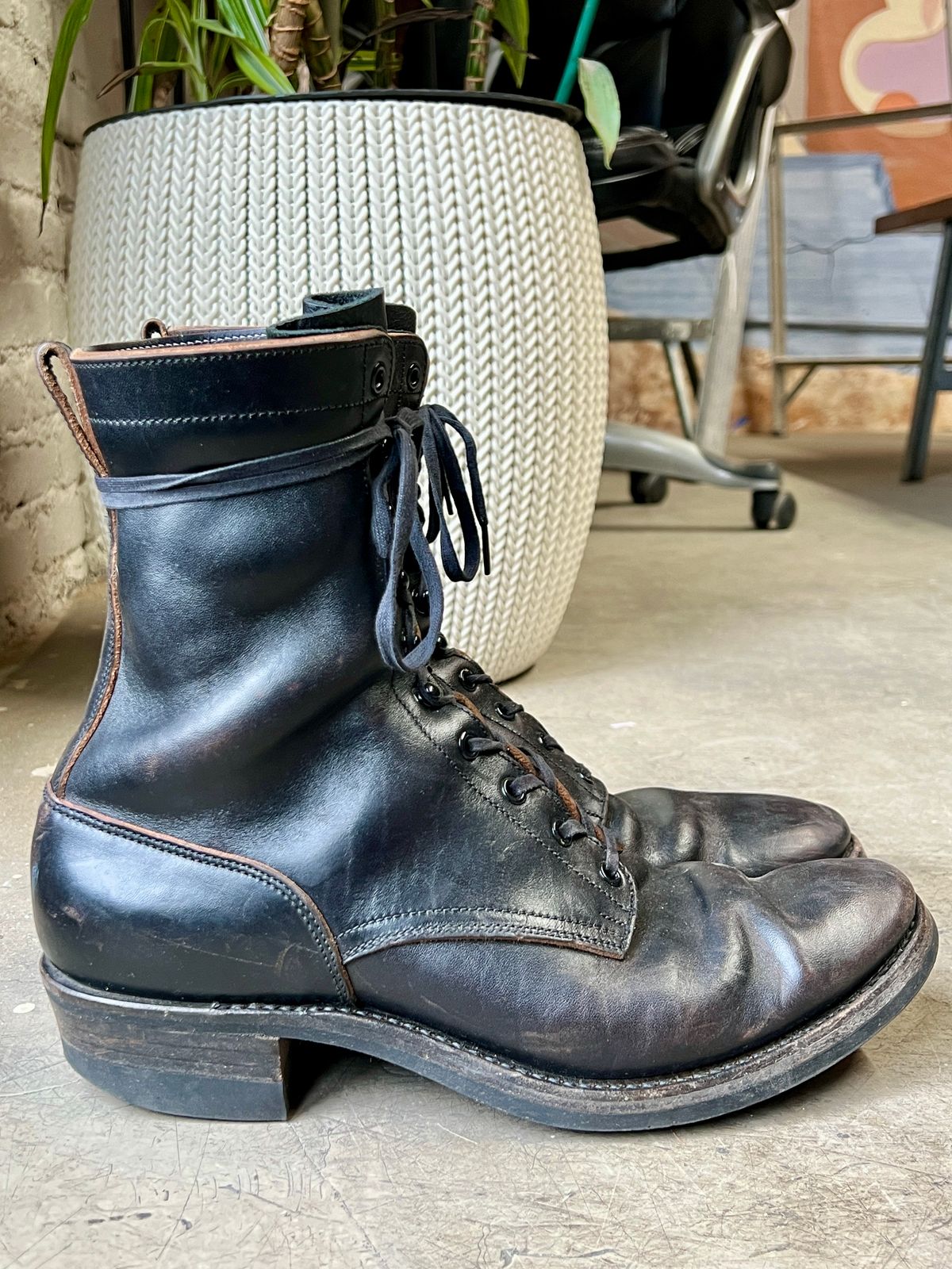 Photo by friendo on March 5, 2024 of the Rolling Dub Trio Griffin 8.5" Plain Toe Boots in Unknown Material.