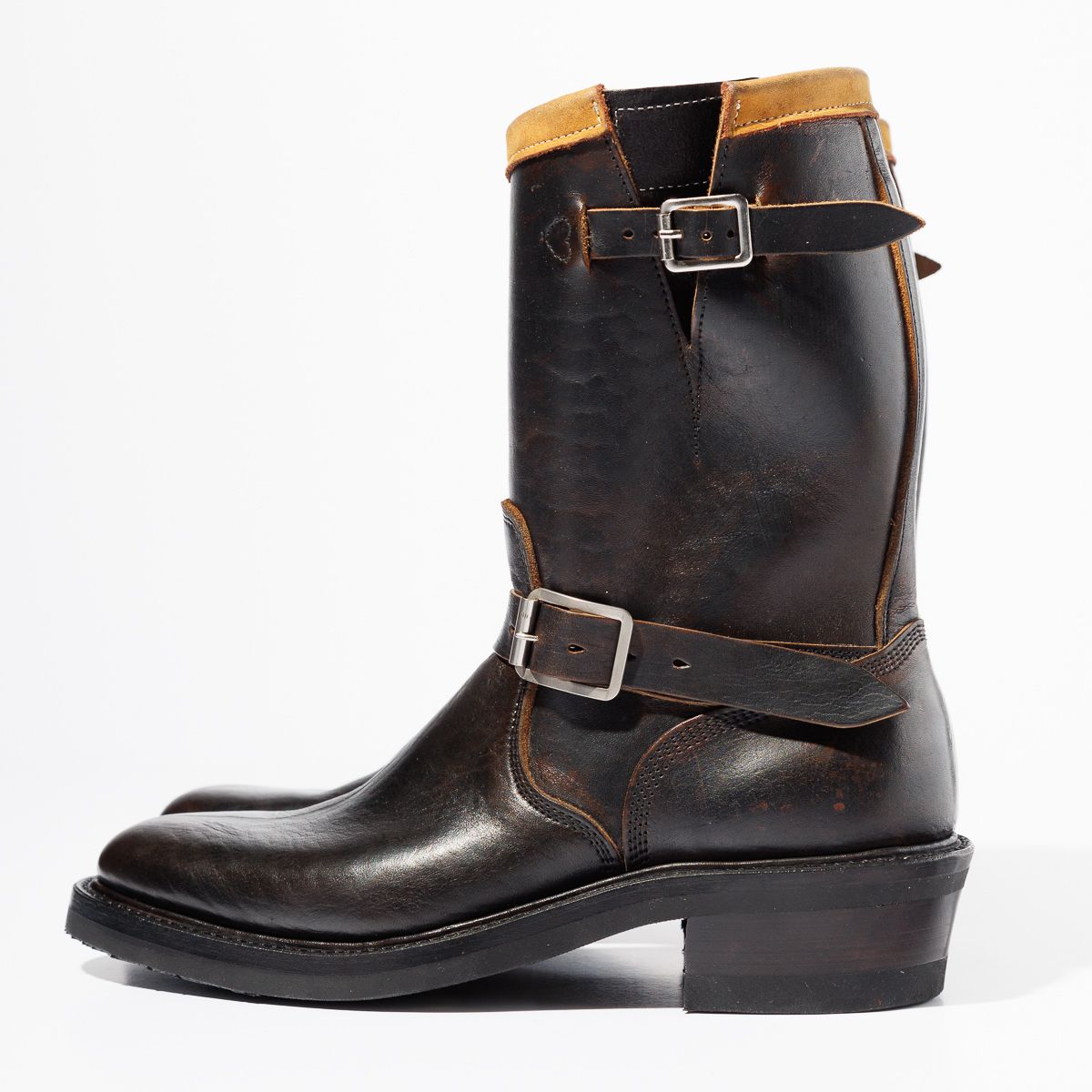 Photo by friendo on October 3, 2022 of the Role Club Anniversary Engineer Boots in Shinki Hand-Finished Black Horsehide.