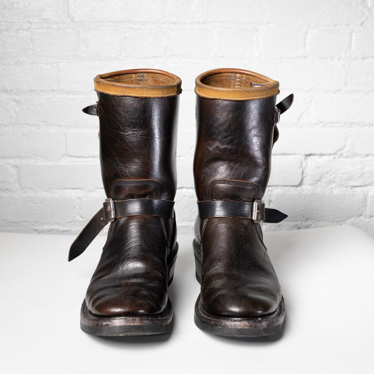 Photo by friendo on November 5, 2022 of the Role Club Anniversary Engineer Boots in Shinki Hand-Finished Black Horsehide.
