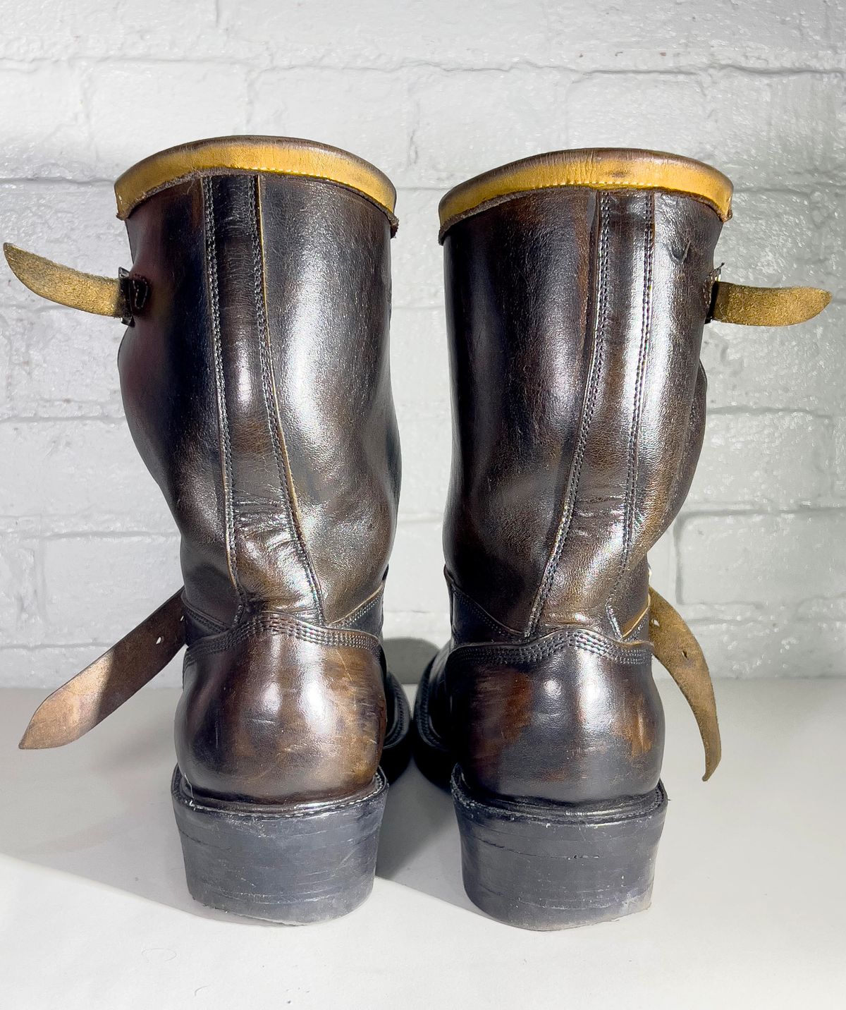 Photo by friendo on December 6, 2022 of the Role Club Anniversary Engineer Boots in Shinki Hand-Finished Black Horsehide.