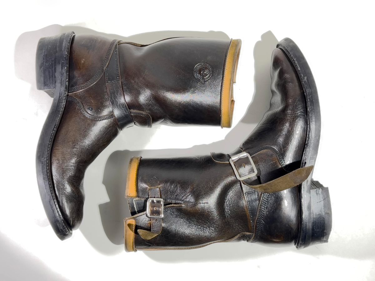 Photo by friendo on December 6, 2022 of the Role Club Anniversary Engineer Boots in Shinki Hand-Finished Black Horsehide.