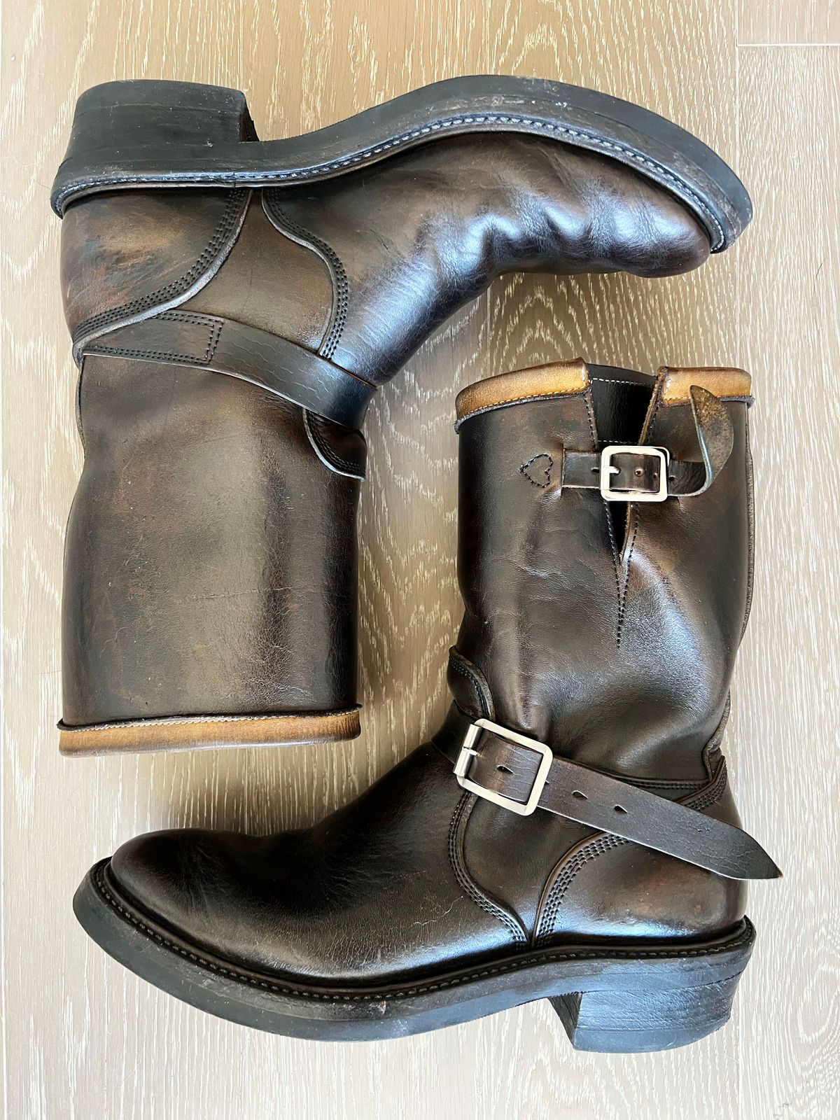 Photo by friendo on February 4, 2023 of the Role Club Anniversary Engineer Boots in Shinki Hand-Finished Black Horsehide.