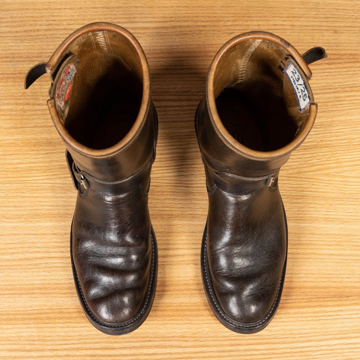 Photo by friendo on March 5, 2023 of the Role Club Anniversary Engineer Boots in Shinki Hand-Finished Black Horsehide.