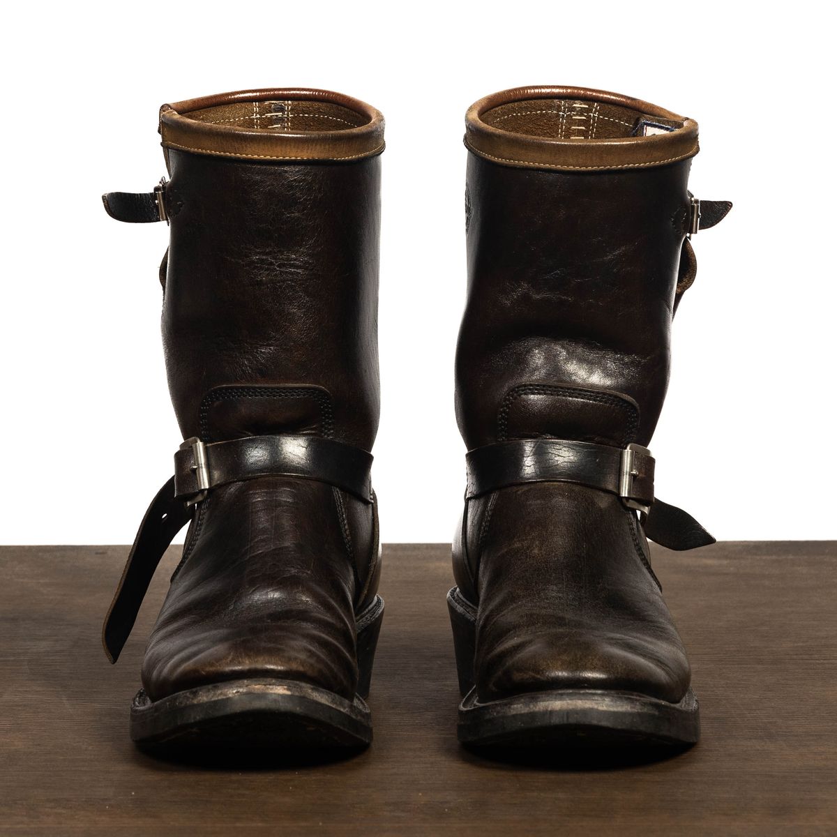Photo by friendo on April 6, 2023 of the Role Club Anniversary Engineer Boots in Shinki Hand-Finished Black Horsehide.