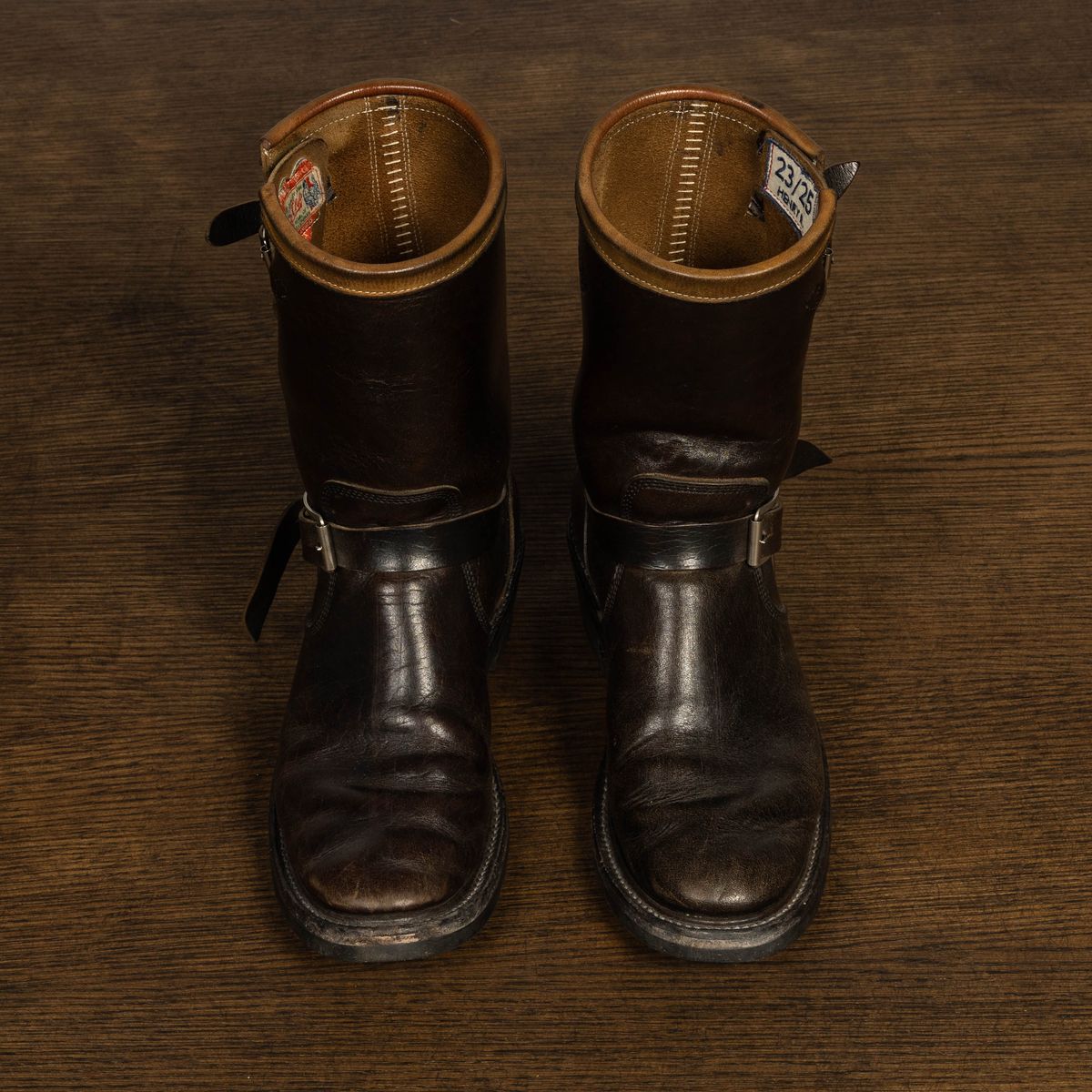 Photo by friendo on April 6, 2023 of the Role Club Anniversary Engineer Boots in Shinki Hand-Finished Black Horsehide.
