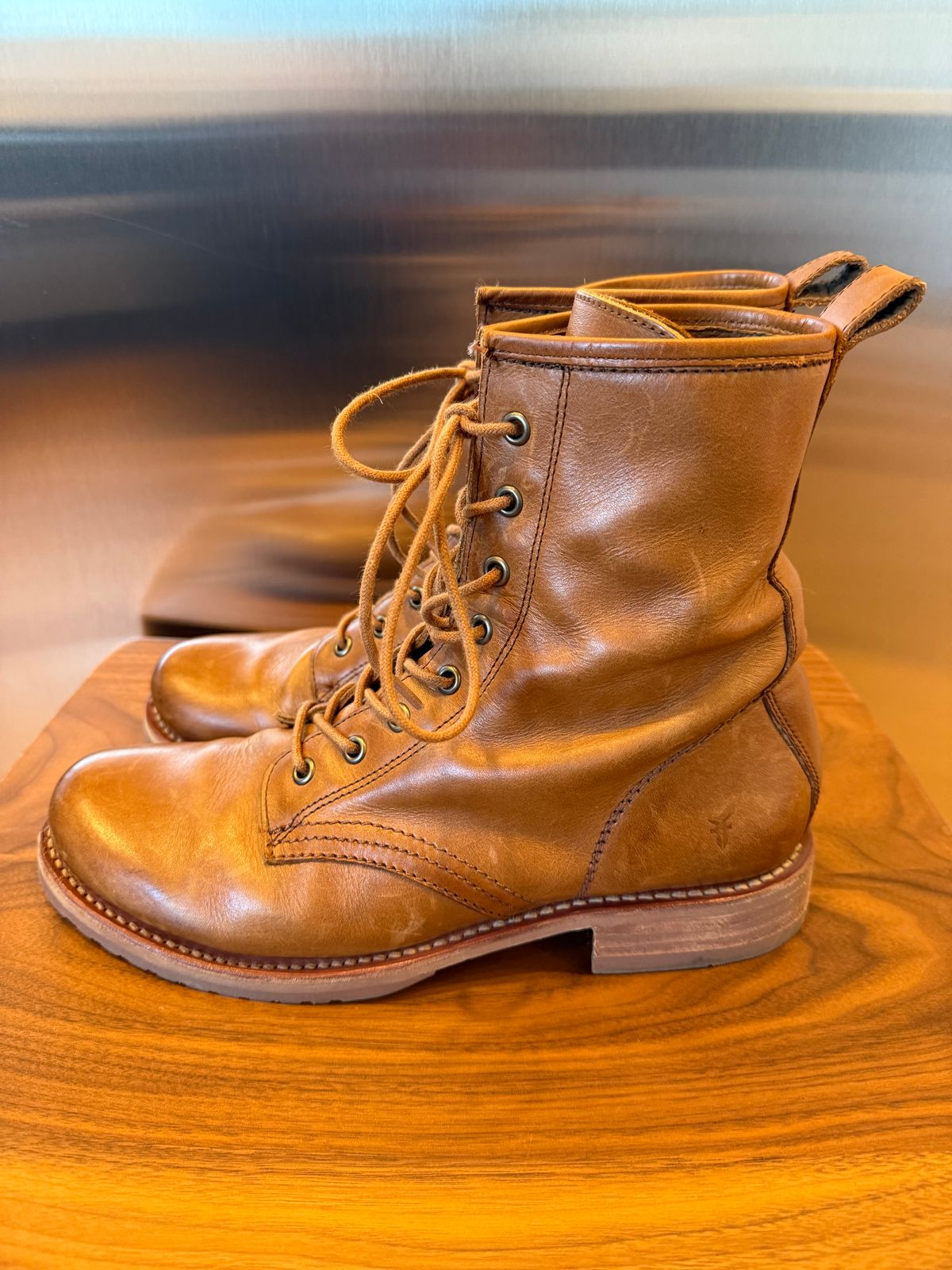 Photo by npaust on December 5, 2024 of the Frye Veronica Flex Combat in Vintage Pull-up Leather.