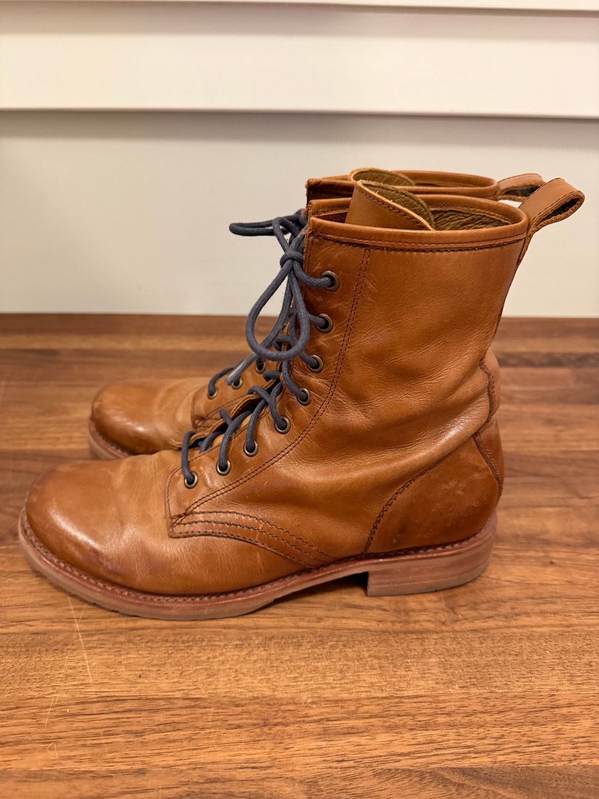 Photo by npaust on January 7, 2025 of the Frye Veronica Flex Combat in Vintage Pull-up Leather.