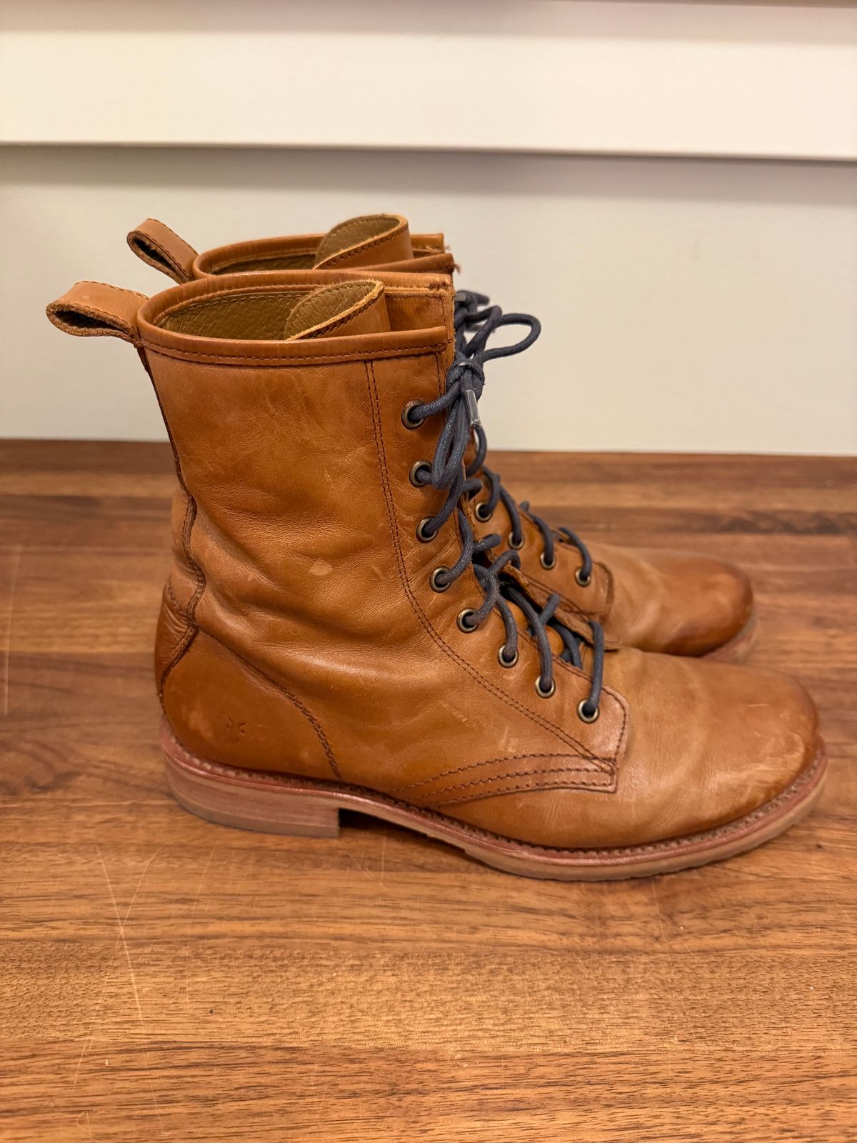 Photo by npaust on January 7, 2025 of the Frye Veronica Flex Combat in Vintage Pull-up Leather.