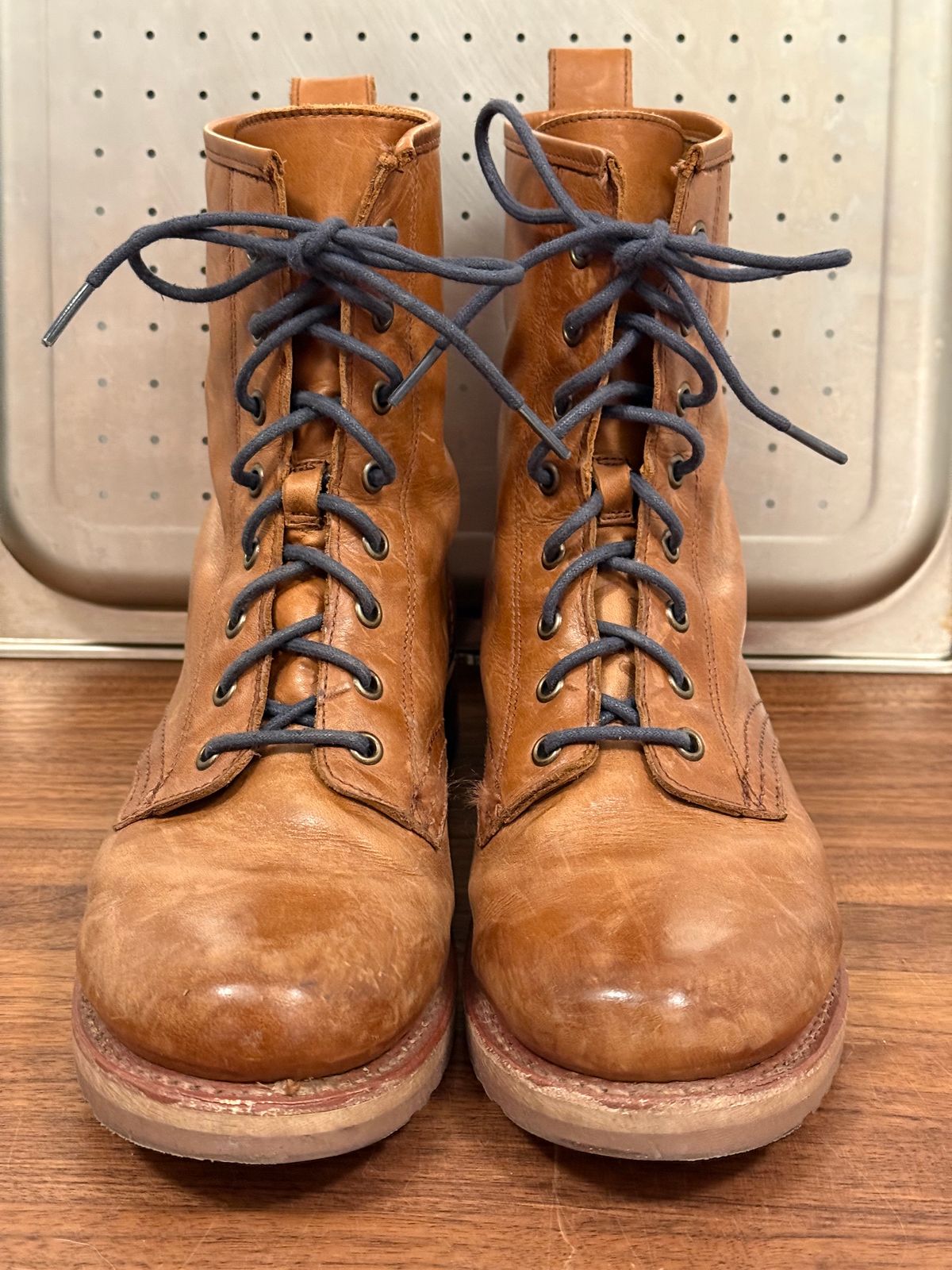 Photo by npaust on February 5, 2025 of the Frye Veronica Flex Combat in Vintage Pull-up Leather.