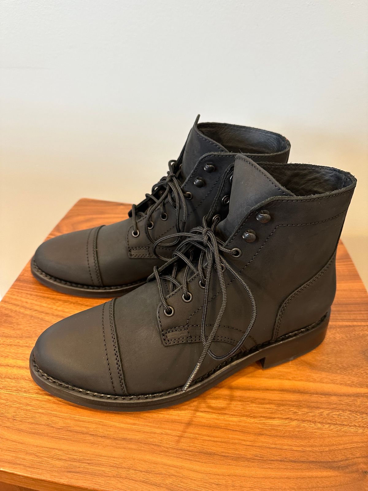 Photo by npaust on November 2, 2023 of the Thursday Captain in Black Matte Rugged & Resilient.