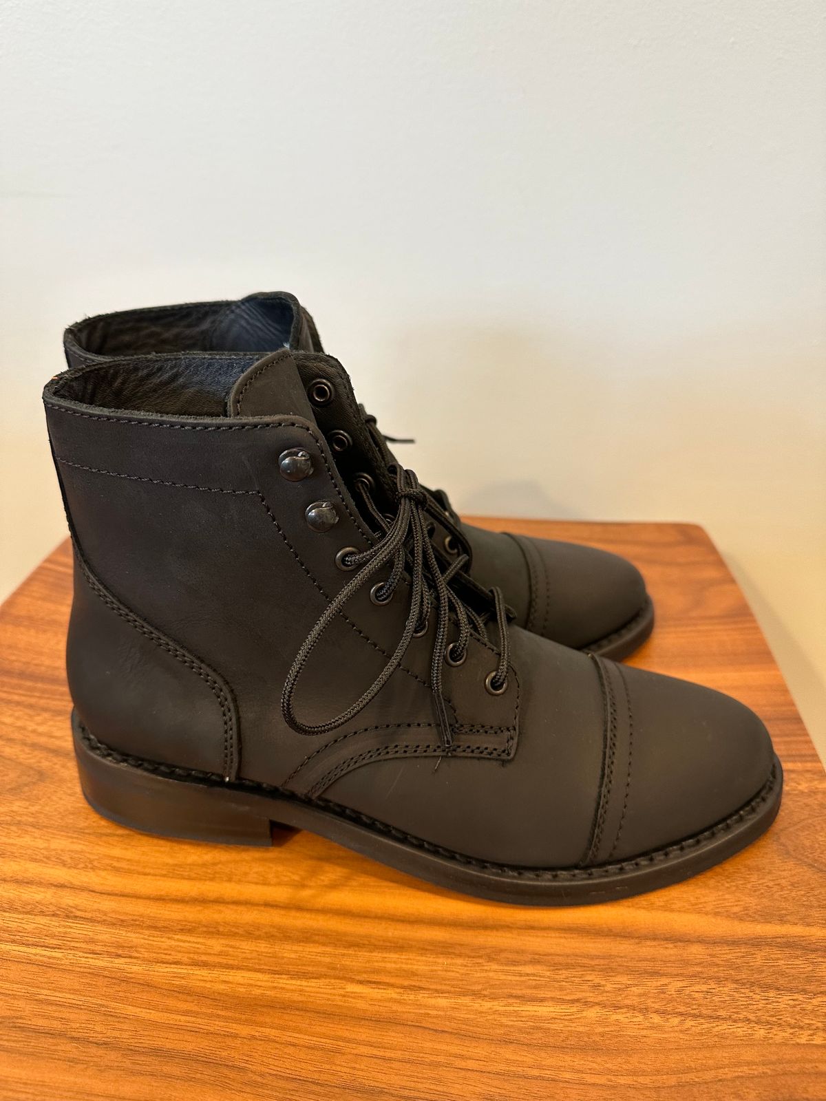Photo by npaust on November 2, 2023 of the Thursday Captain in Black Matte Rugged & Resilient.