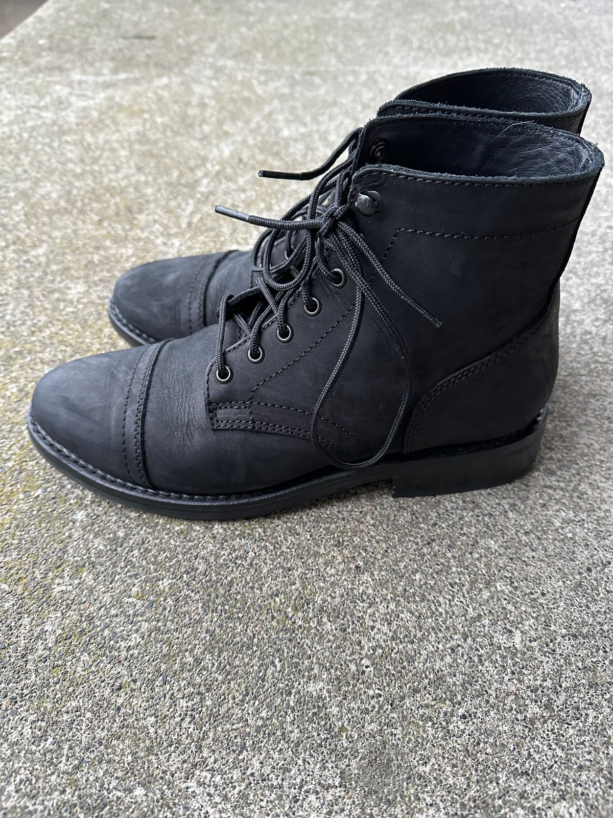 Photo by npaust on December 4, 2023 of the Thursday Captain in Black Matte Rugged & Resilient.