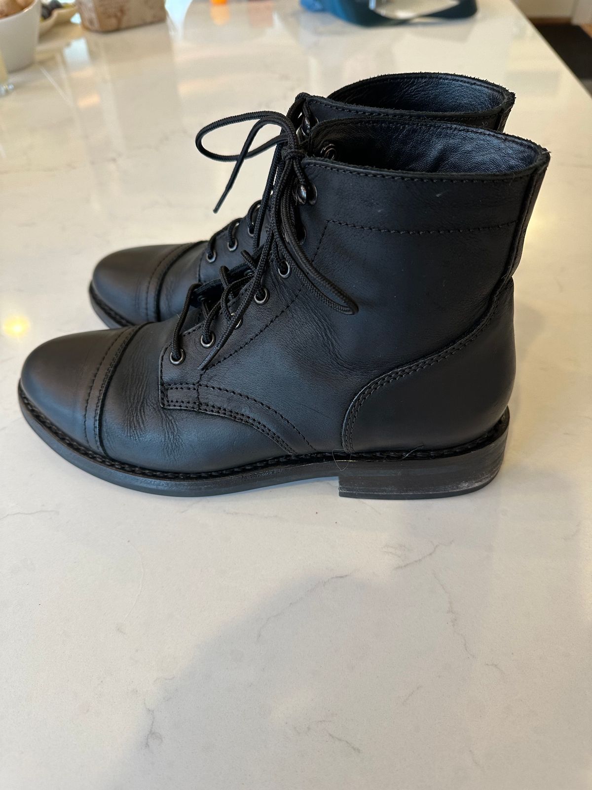 Photo by npaust on January 3, 2024 of the Thursday Captain in Black Matte Rugged & Resilient.