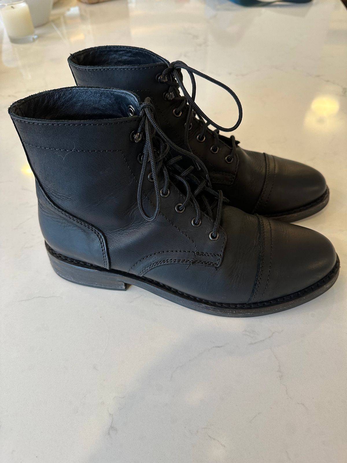 Photo by npaust on January 3, 2024 of the Thursday Captain in Black Matte Rugged & Resilient.