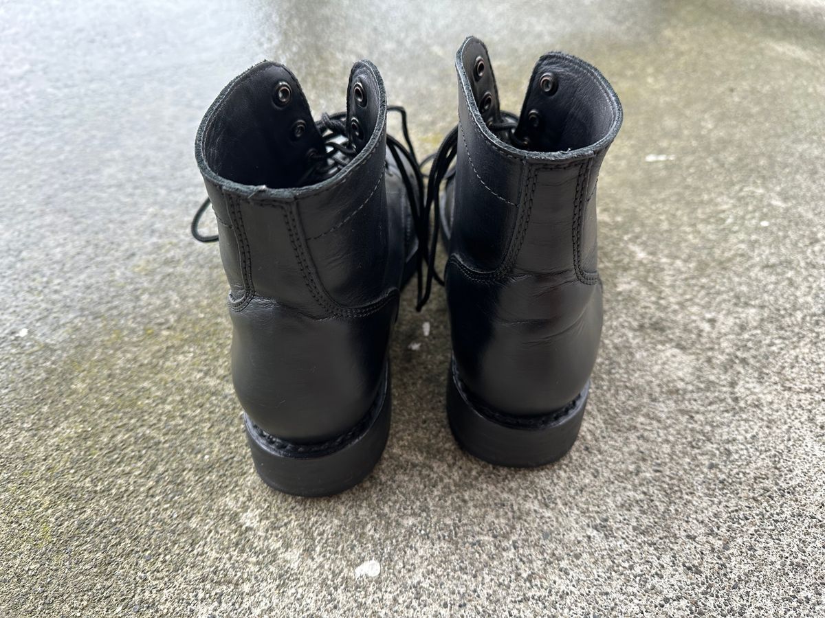 Photo by npaust on March 3, 2024 of the Thursday Captain in Black Matte Rugged & Resilient.