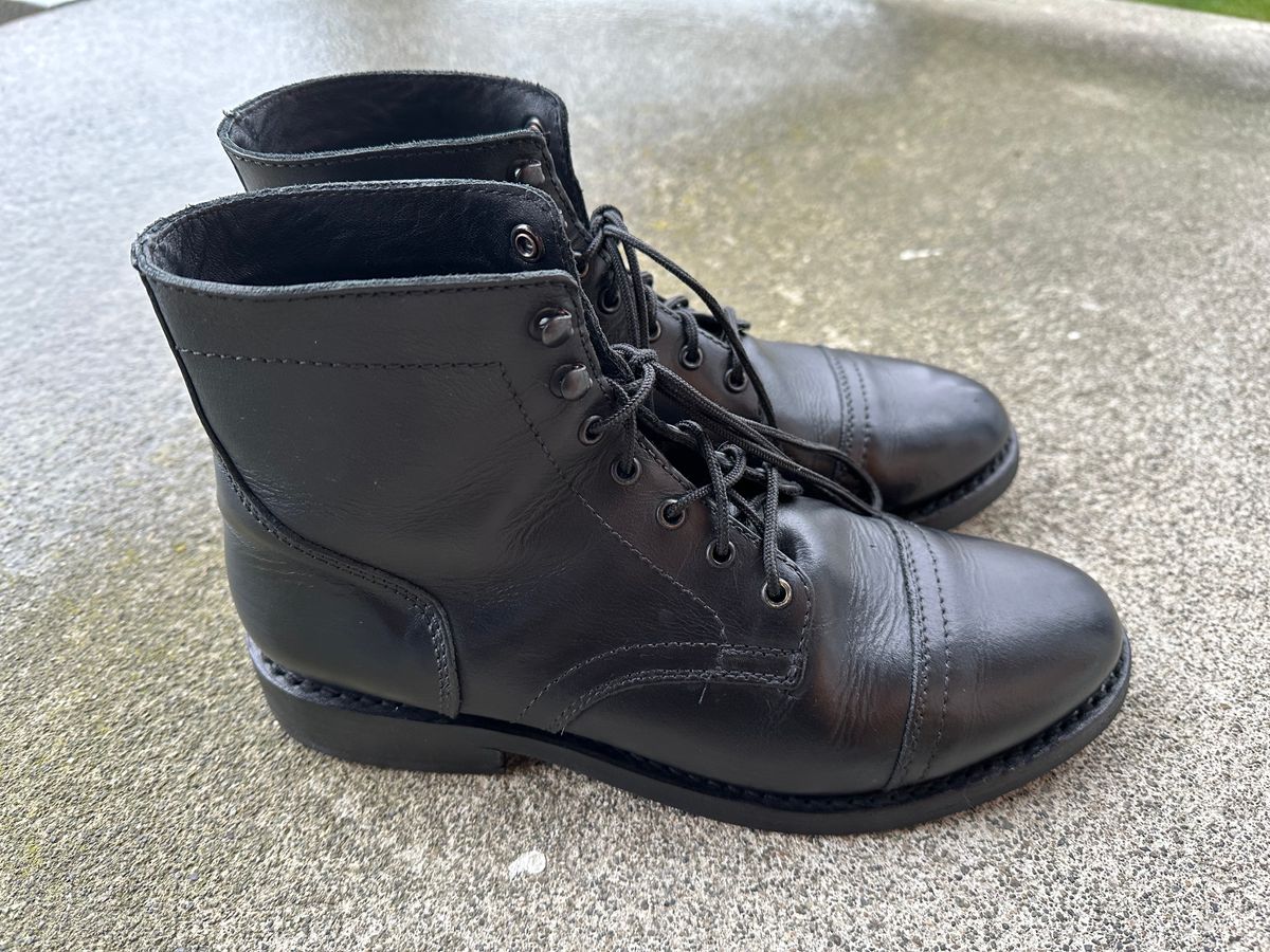 Photo by npaust on March 3, 2024 of the Thursday Captain in Black Matte Rugged & Resilient.