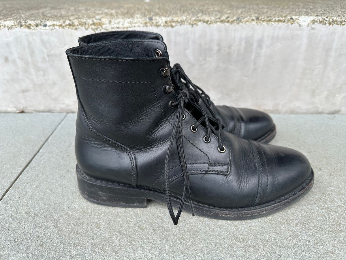 Photo by npaust on April 5, 2024 of the Thursday Captain in Black Matte Rugged & Resilient.