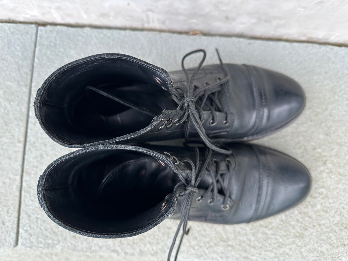 Photo by npaust on April 5, 2024 of the Thursday Captain in Black Matte Rugged & Resilient.