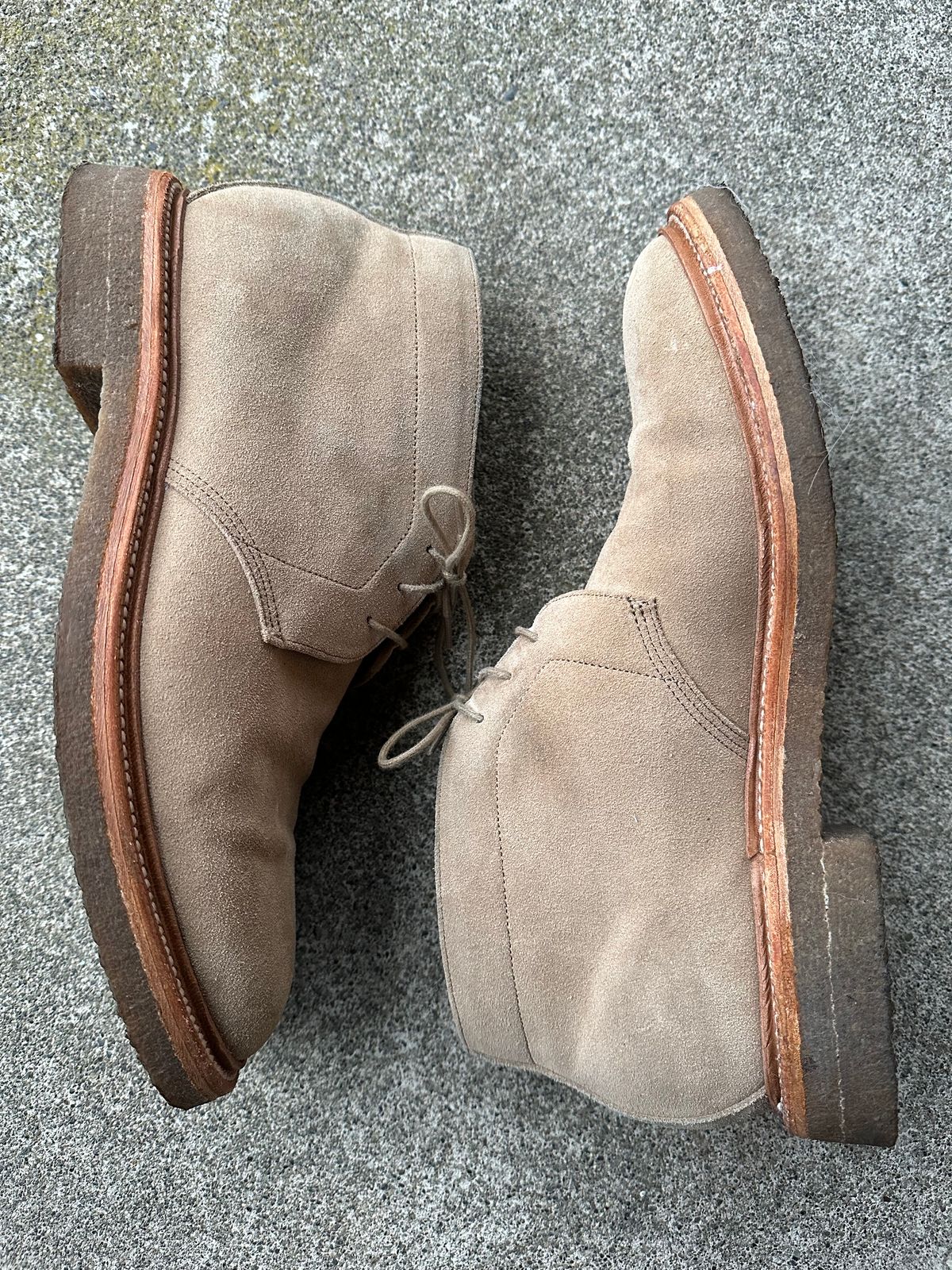 Photo by npaust on December 4, 2023 of the Grant Stone Chukka in C.F. Stead Tan Repello Calf Suede.