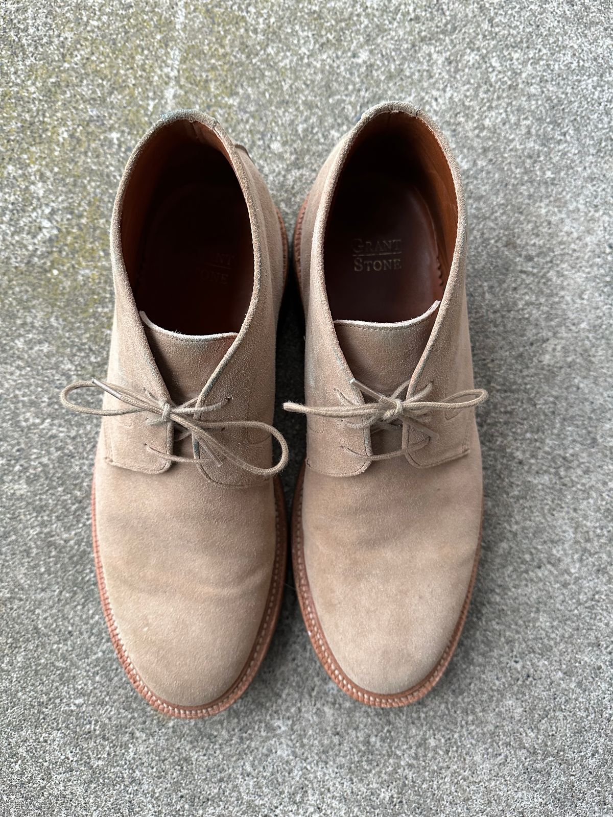 Photo by npaust on December 4, 2023 of the Grant Stone Chukka in C.F. Stead Tan Repello Calf Suede.