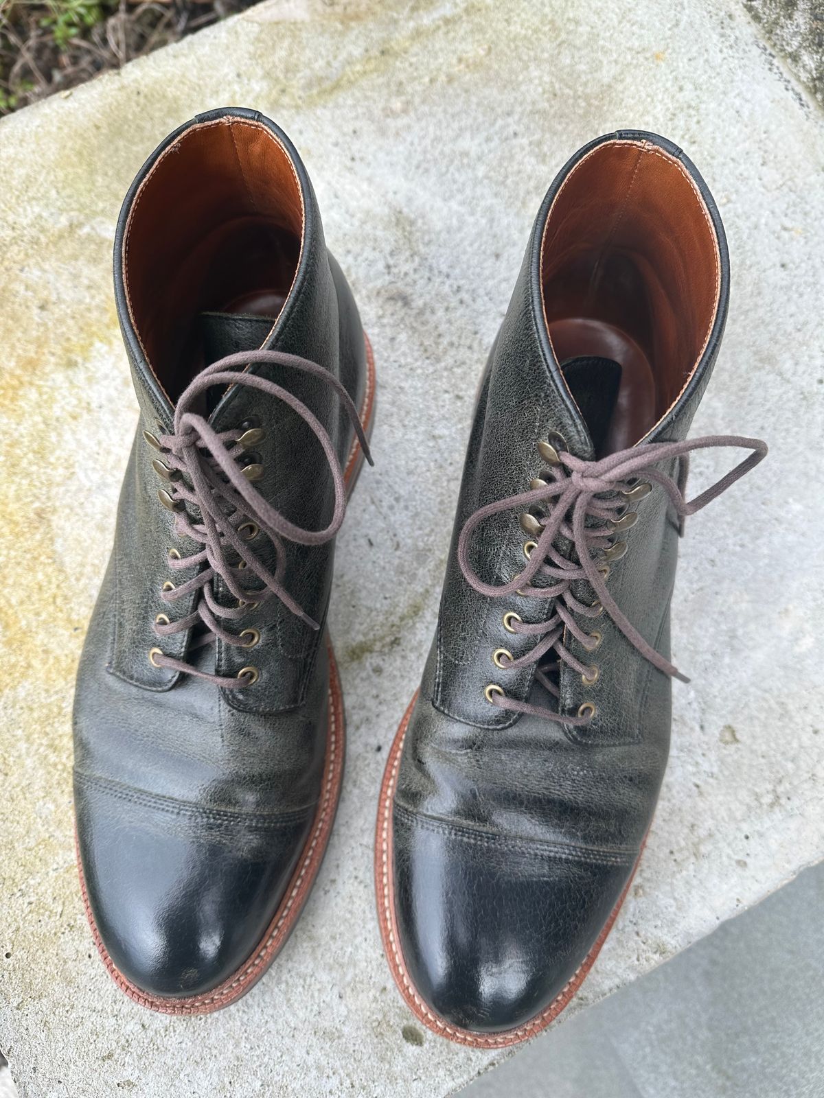 Photo by npaust on March 1, 2023 of the Grant Stone Cap Toe Boot in C.F. Stead Forest Kudu.