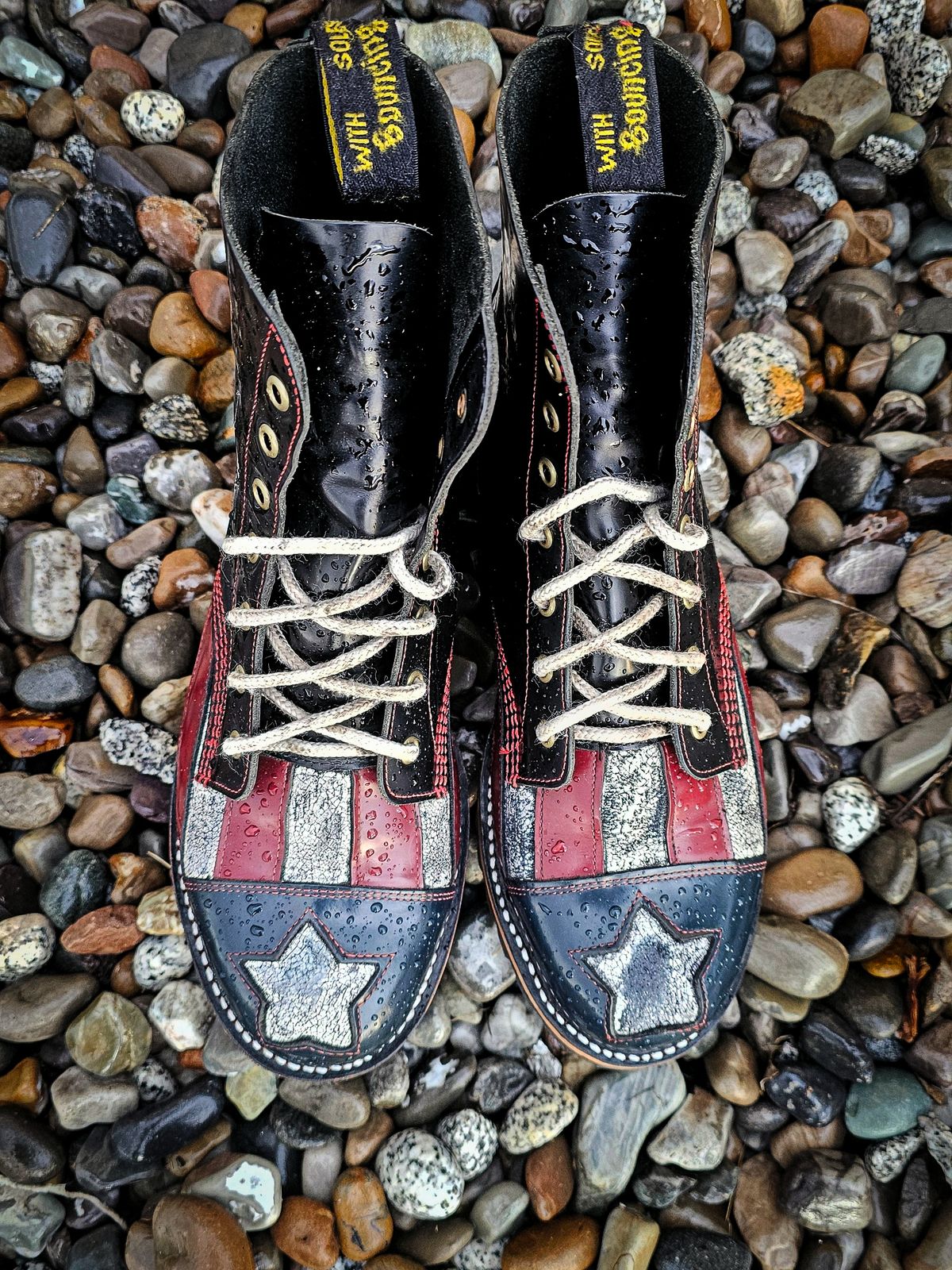 Photo by nobnix on May 13, 2025 of the Dr. Martens Unlisted Model in Unknown Material.