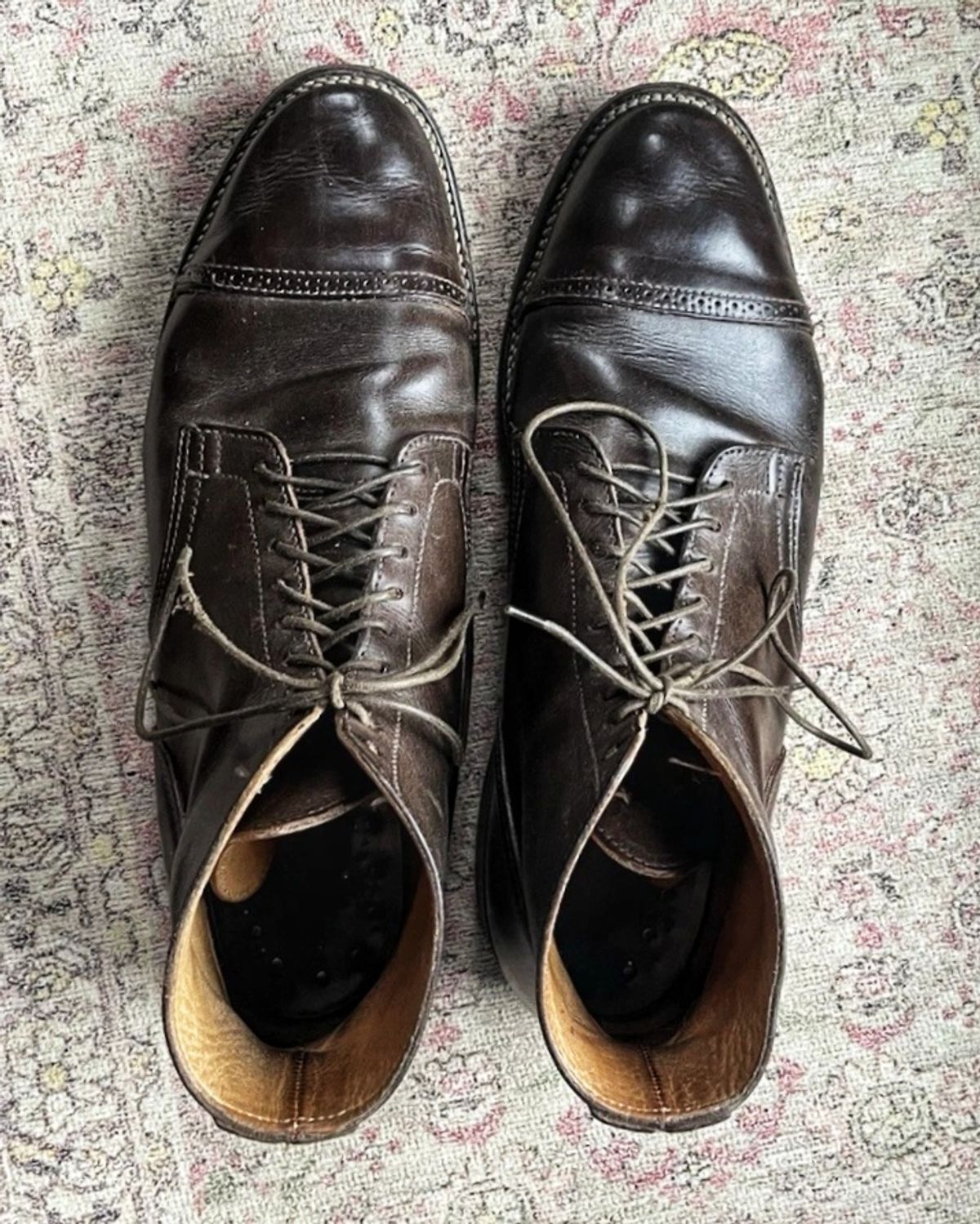 Photo by nobnix on June 19, 2025 of the Viberg Captoe in Brown Matte Calfskin.