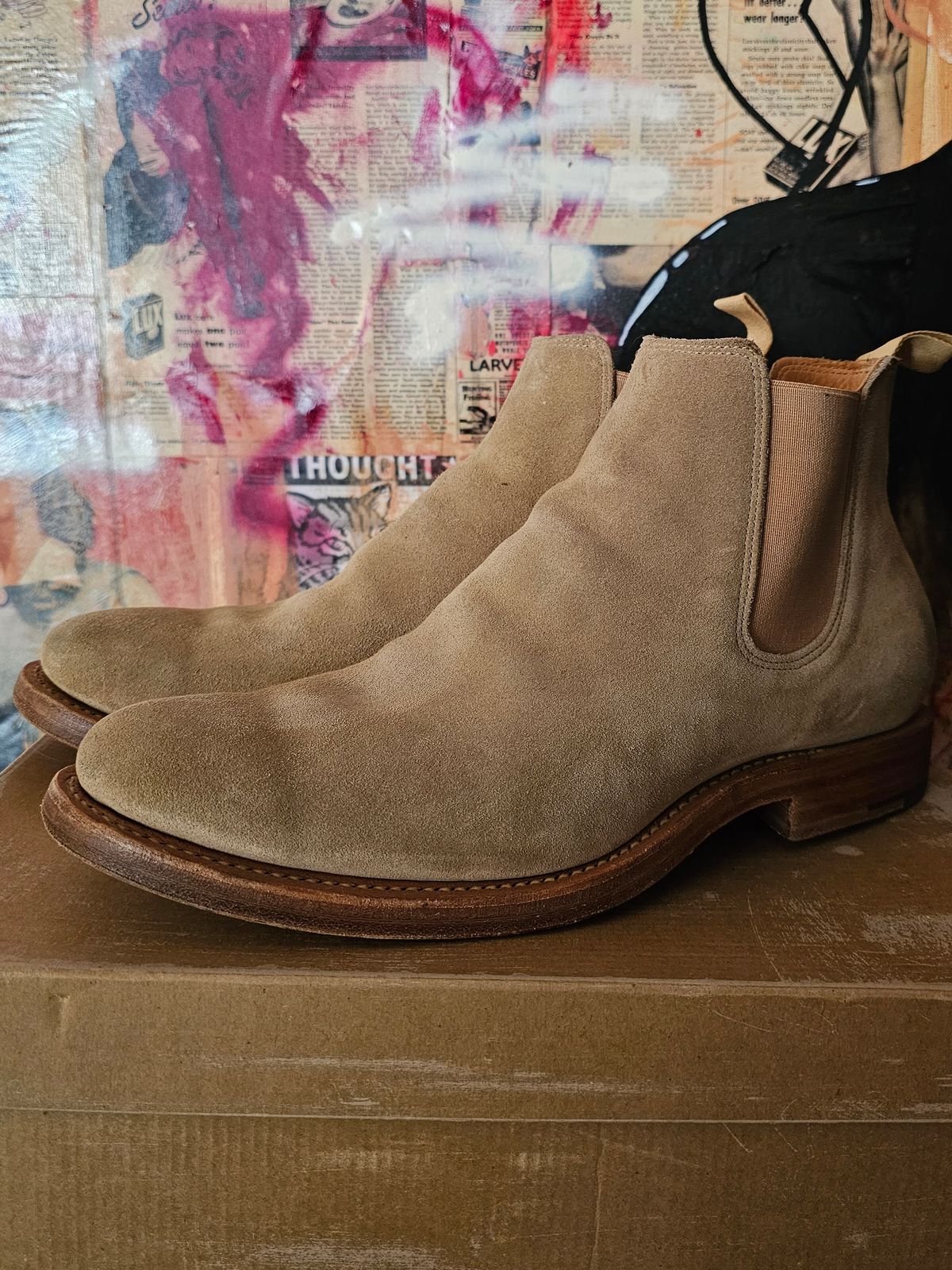 Photo by nobnix on April 2, 2023 of the Viberg Chelsea in C.F. Stead Milkshake Calf Suede.