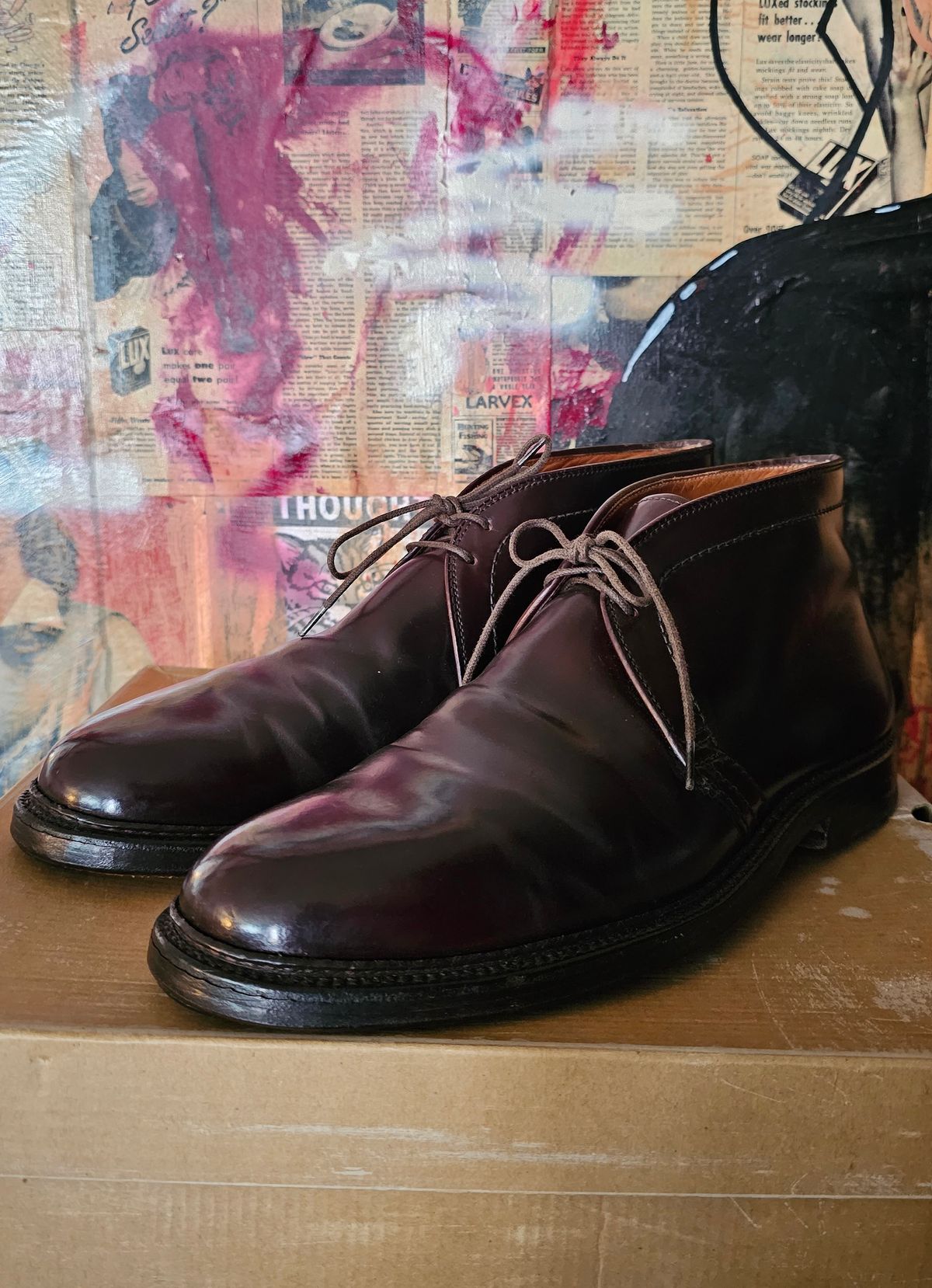 Photo by nobnix on April 2, 2023 of the Alden 2-Eyelet Chukka in Horween Color 8 Shell Cordovan.