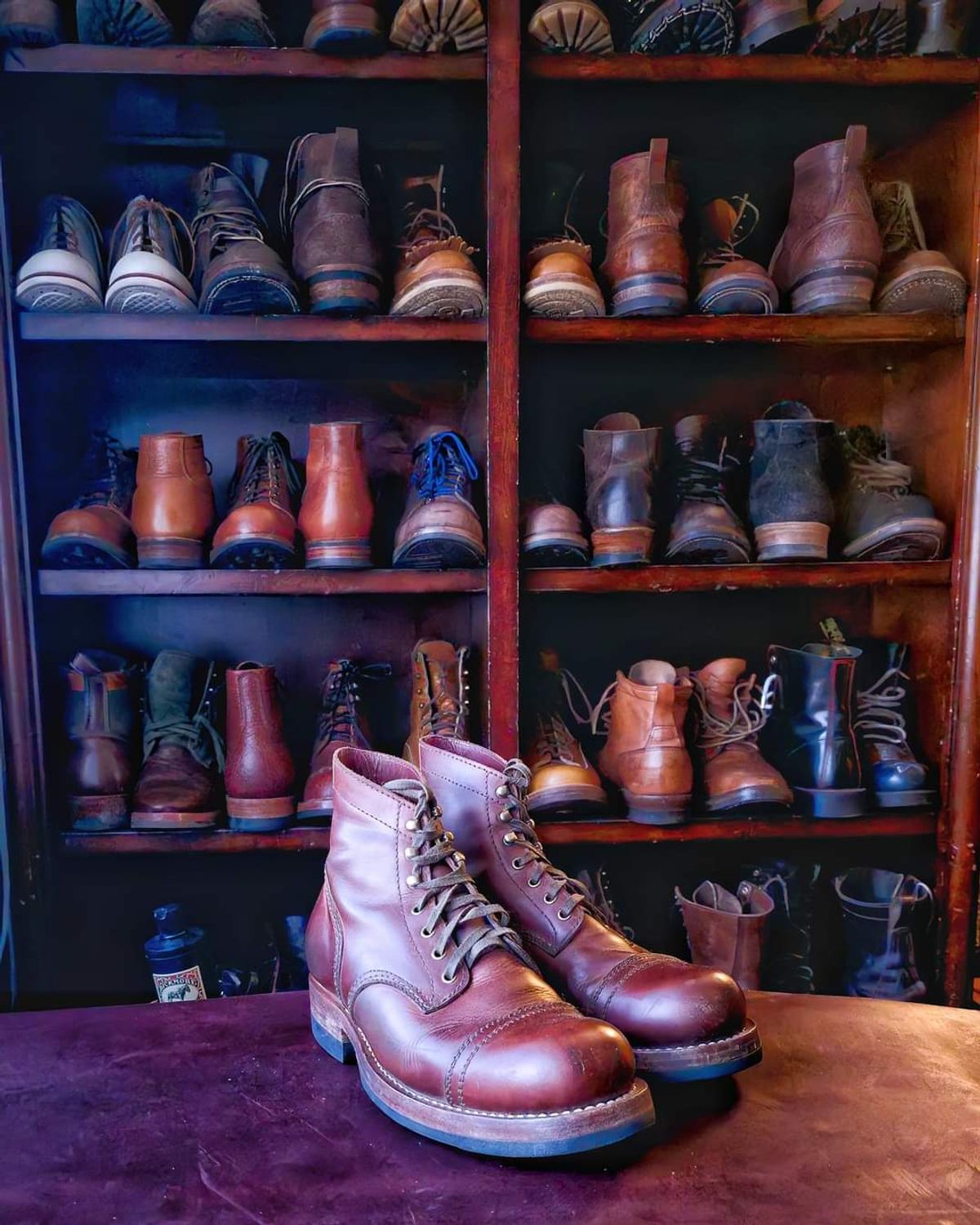 Photo by nobnix on September 24, 2024 of the Prof Barnets Bulky Cap Toe Boots in Unlisted Leather.