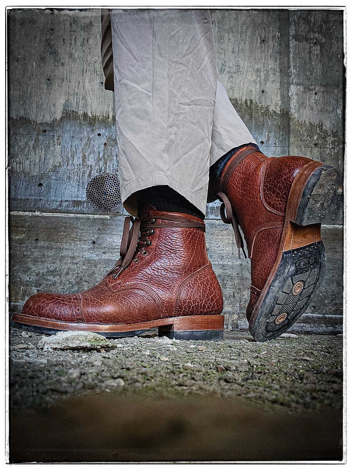 Photo by nobnix on June 11, 2025 of the Prof Barnets Bulky Cap Toe Boots in Seidel Peanut Shrunken Bison.