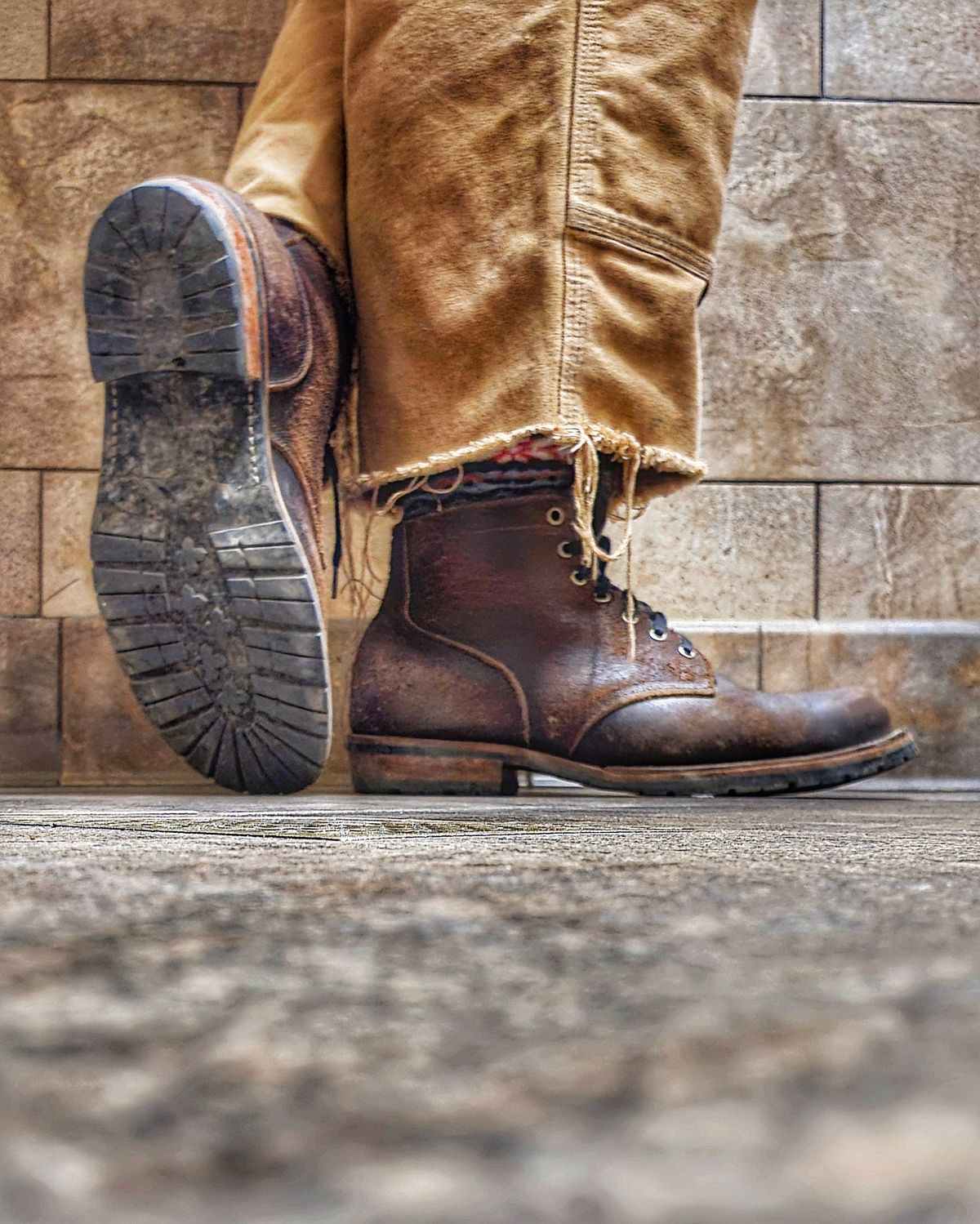 Photo by nobnix on June 24, 2025 of the Viberg 310 in Horween Brown Waxed Flesh.