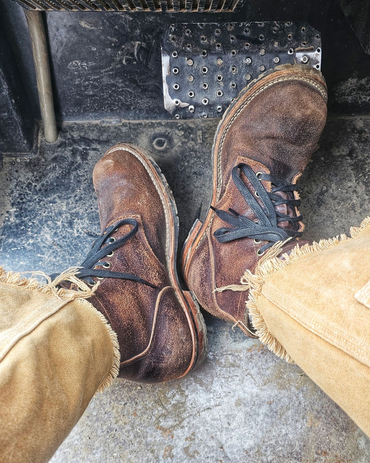 Photo by nobnix on June 24, 2025 of the Viberg 310 in Horween Brown Waxed Flesh.