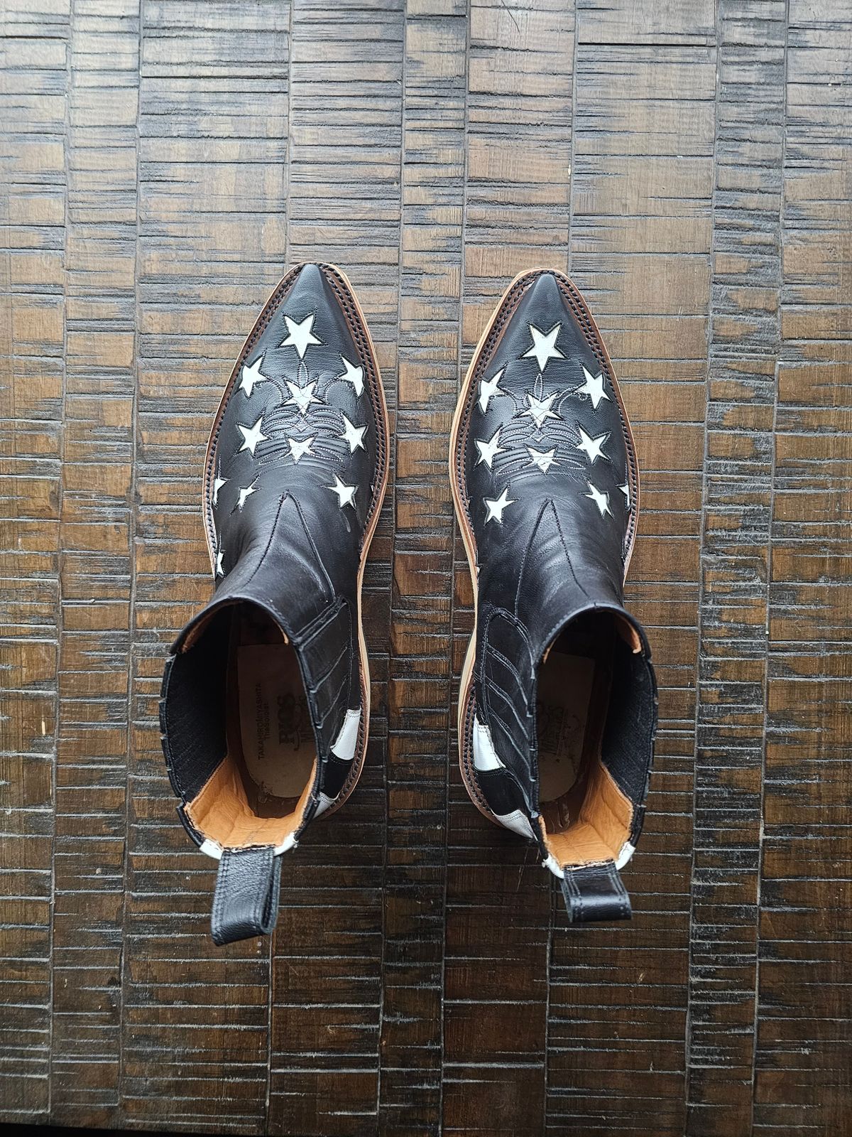 Photo by nobnix on December 7, 2025 of the Rios of Mercedes Takahiro Miyashita THE SOLOIST western Ankle Boots in Black Kidskin.