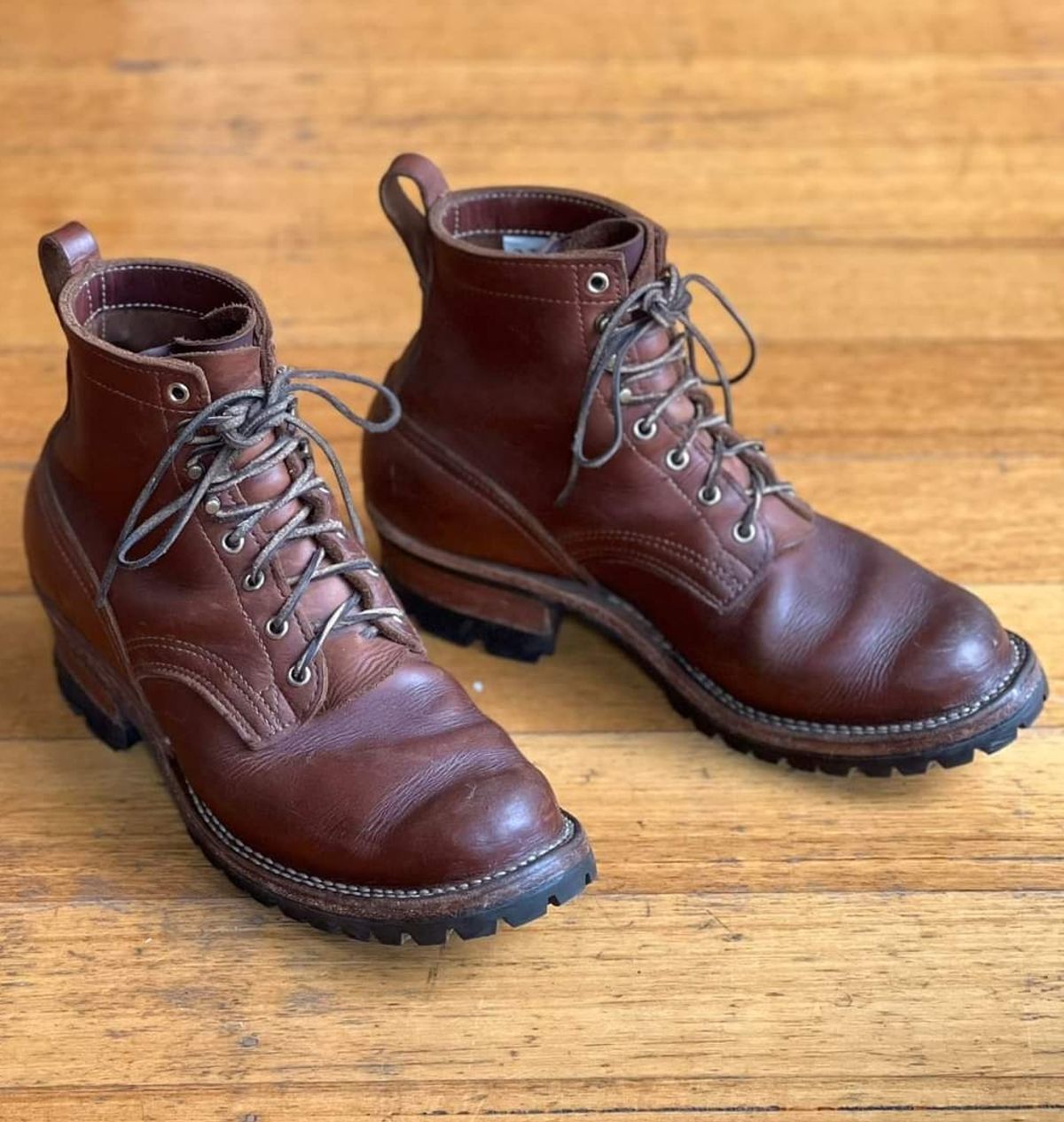 Photo by nobnix on April 2, 2023 of the Nicks Urban Logger in Seidel 1964 Brown.