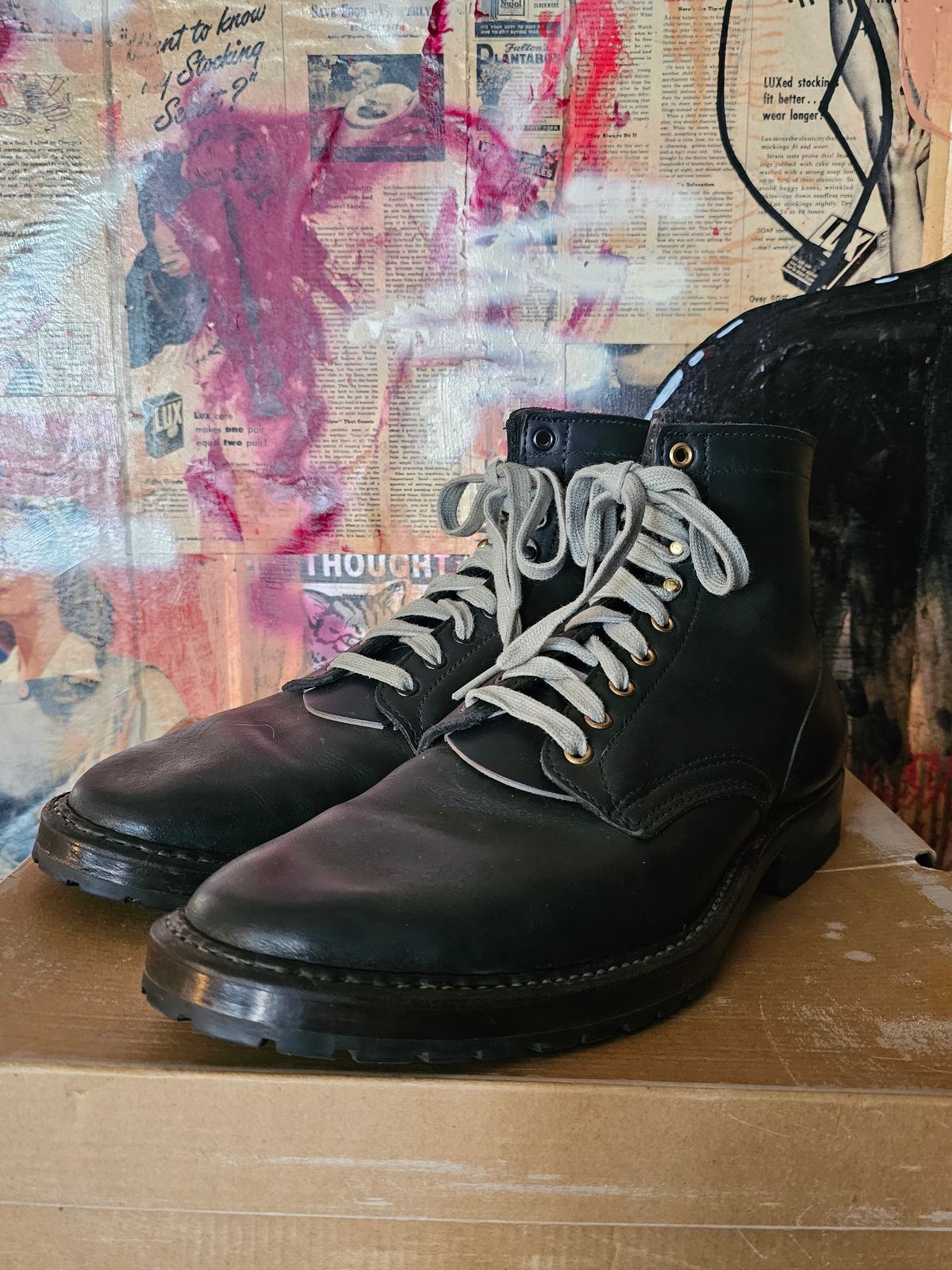 Photo by nobnix on April 2, 2023 of the White's MP-Sherman Plain Toe in Seidel Black Domain.