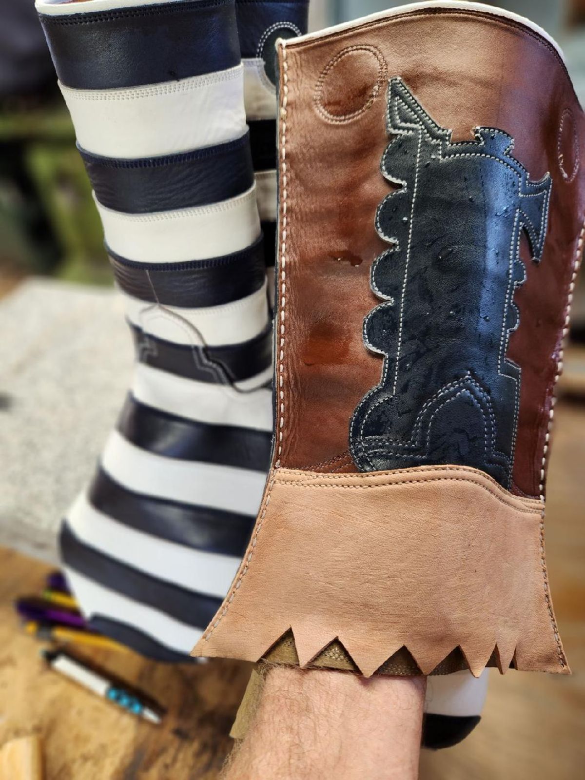 Photo by nobnix on September 22, 2023 of the Open Road Boots Striped in Navy Glass Calf, White Chrome Tanned.