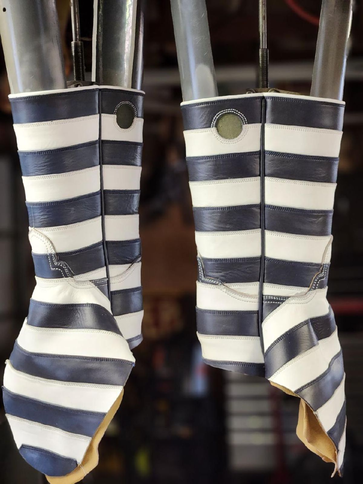 Photo by nobnix on September 22, 2023 of the Open Road Boots Striped in Navy Glass Calf, White Chrome Tanned.