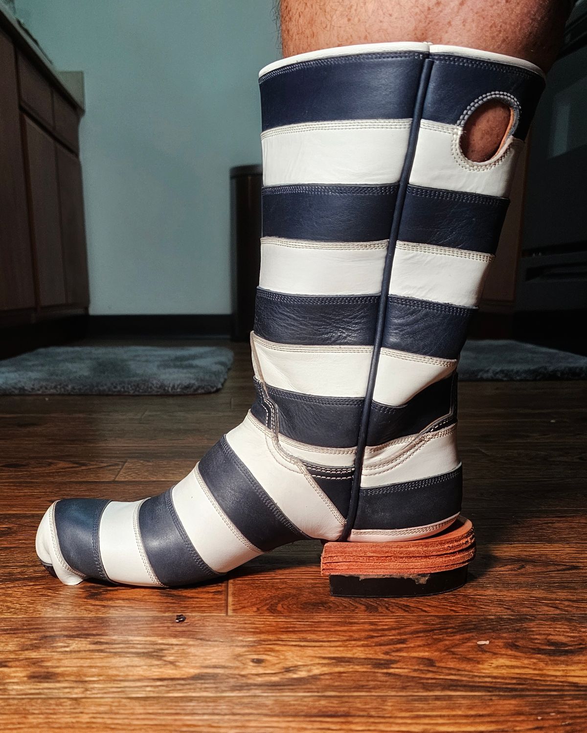 Photo by nobnix on October 4, 2023 of the Open Road Boots Striped in Navy Glass Calf, White Chrome Tanned.