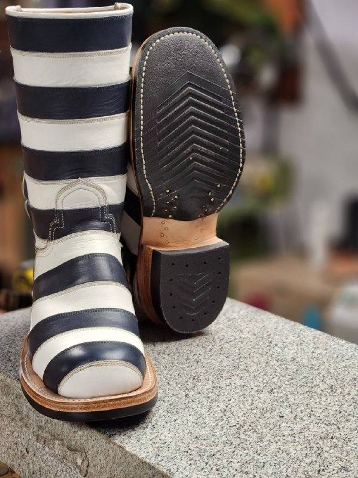 Photo by nobnix on October 12, 2023 of the Open Road Boots Striped in Navy Glass Calf, White Chrome Tanned.