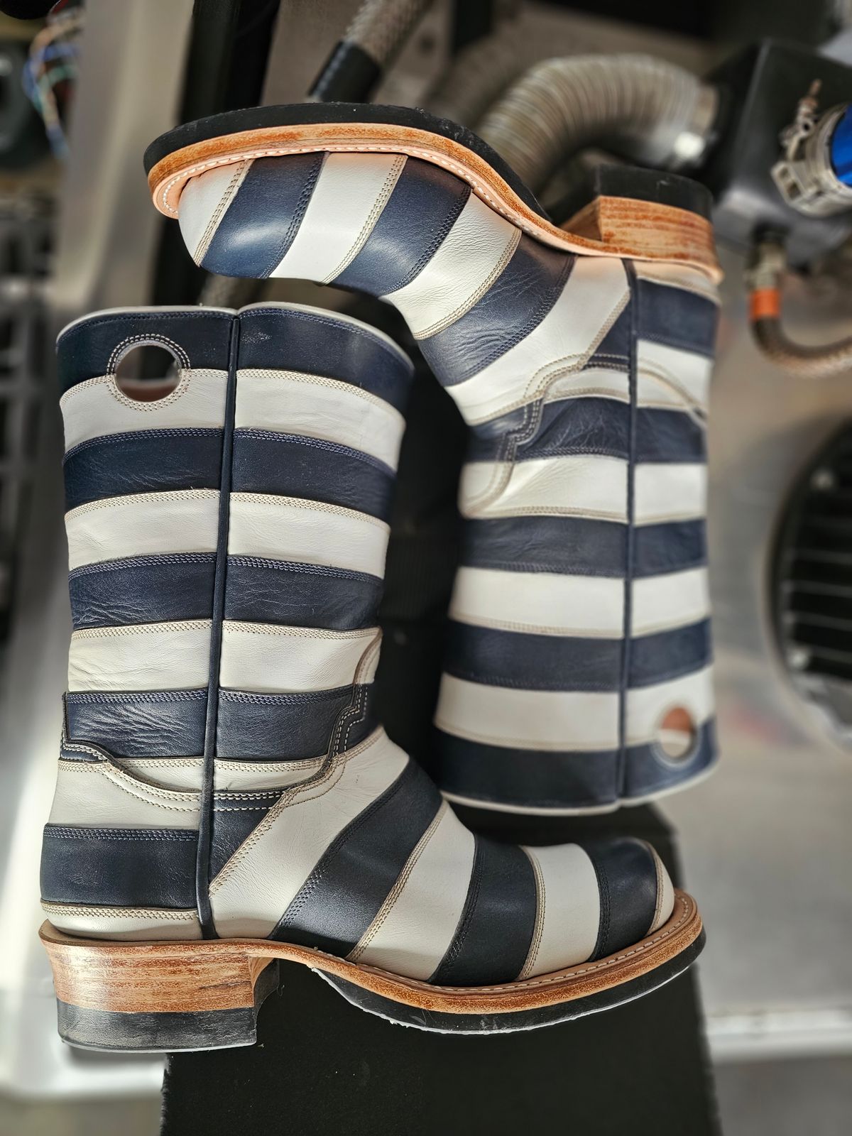 Photo by nobnix on November 1, 2023 of the Open Road Boots Striped in Navy Glass Calf, White Chrome Tanned.