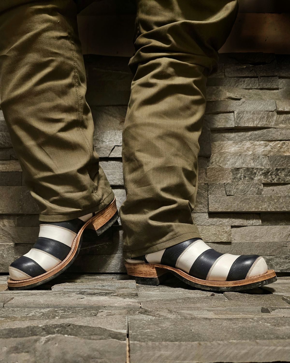 Photo by nobnix on November 17, 2023 of the Open Road Boots Striped in Navy Glass Calf, White Chrome Tanned.