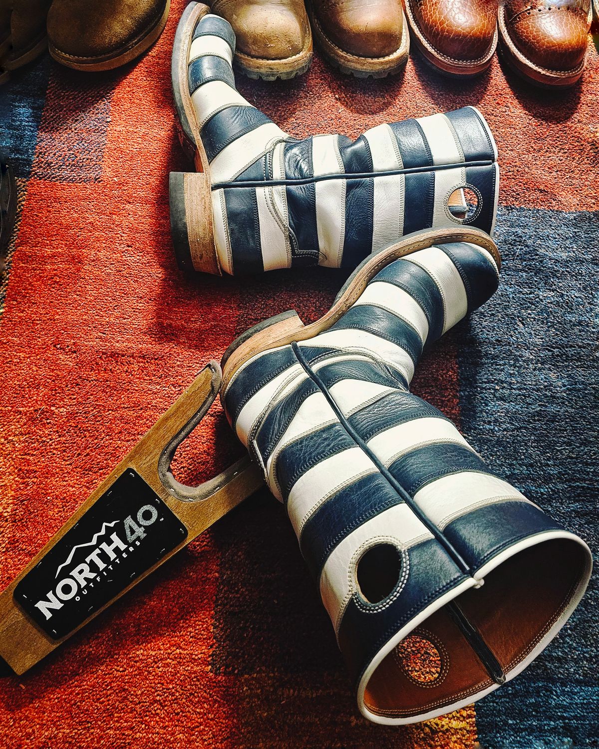 Photo by nobnix on March 3, 2024 of the Open Road Boots Striped in Navy Glass Calf, White Chrome Tanned.