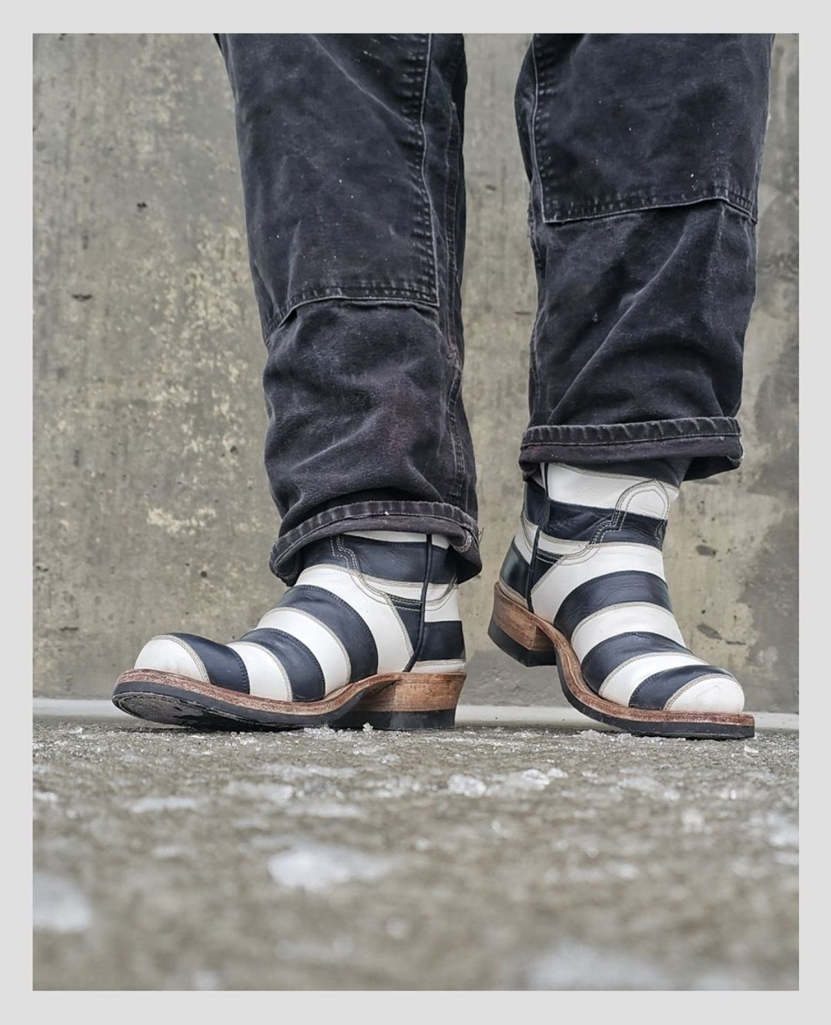 Photo by nobnix on March 4, 2024 of the Open Road Boots Striped in Navy Glass Calf, White Chrome Tanned.