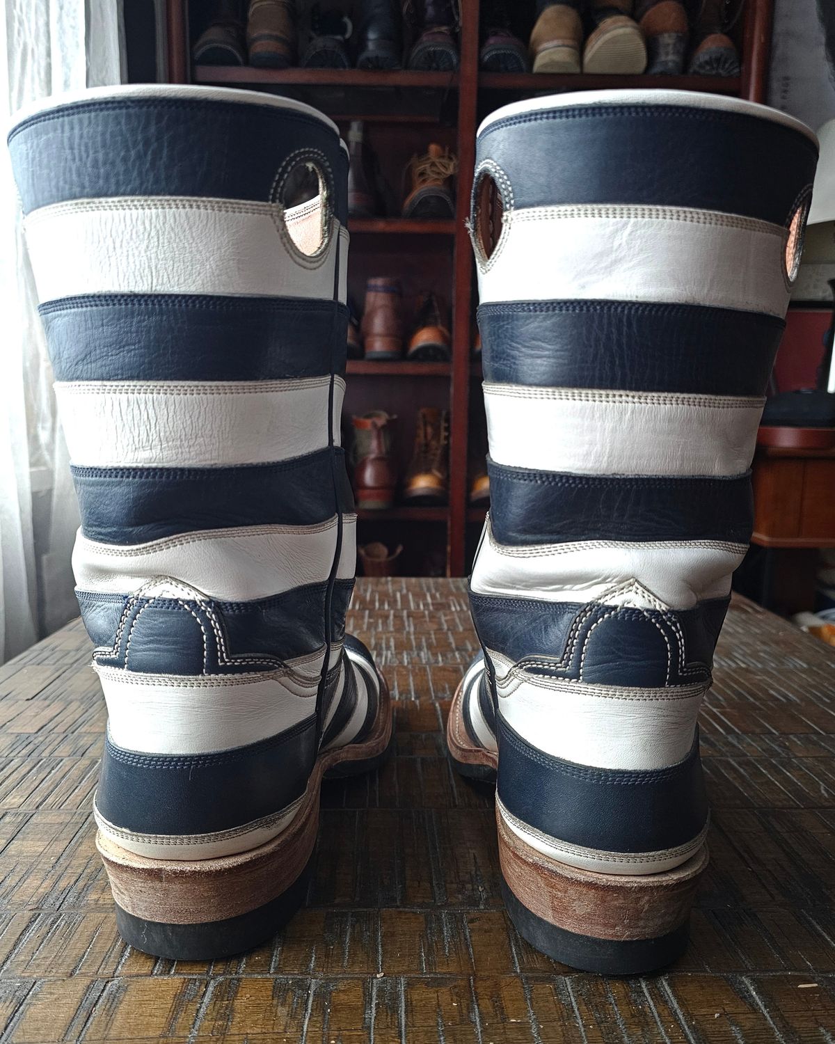 Photo by nobnix on March 4, 2024 of the Open Road Boots Striped in Navy Glass Calf, White Chrome Tanned.
