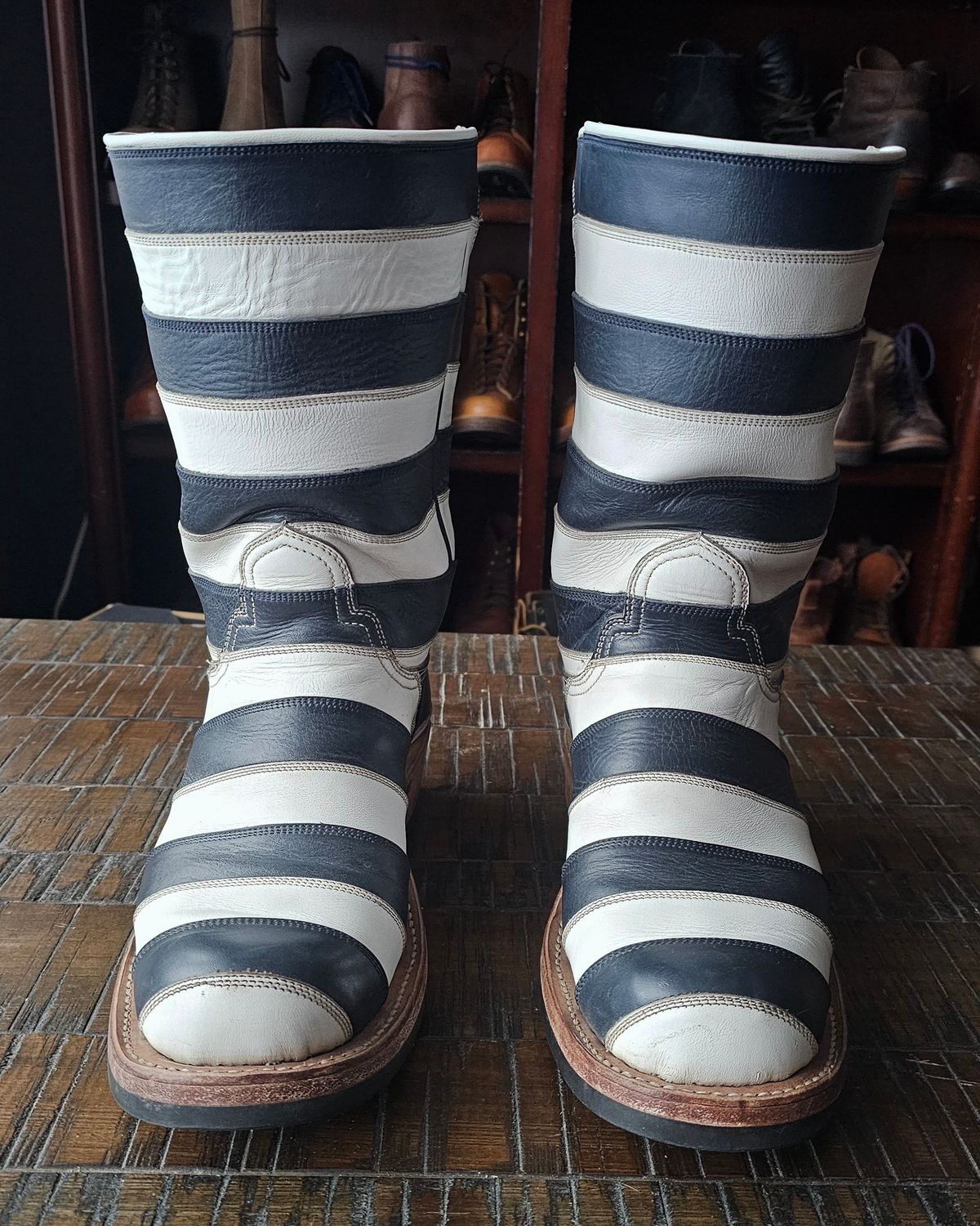 Photo by nobnix on March 4, 2024 of the Open Road Boots Striped in Navy Glass Calf, White Chrome Tanned.